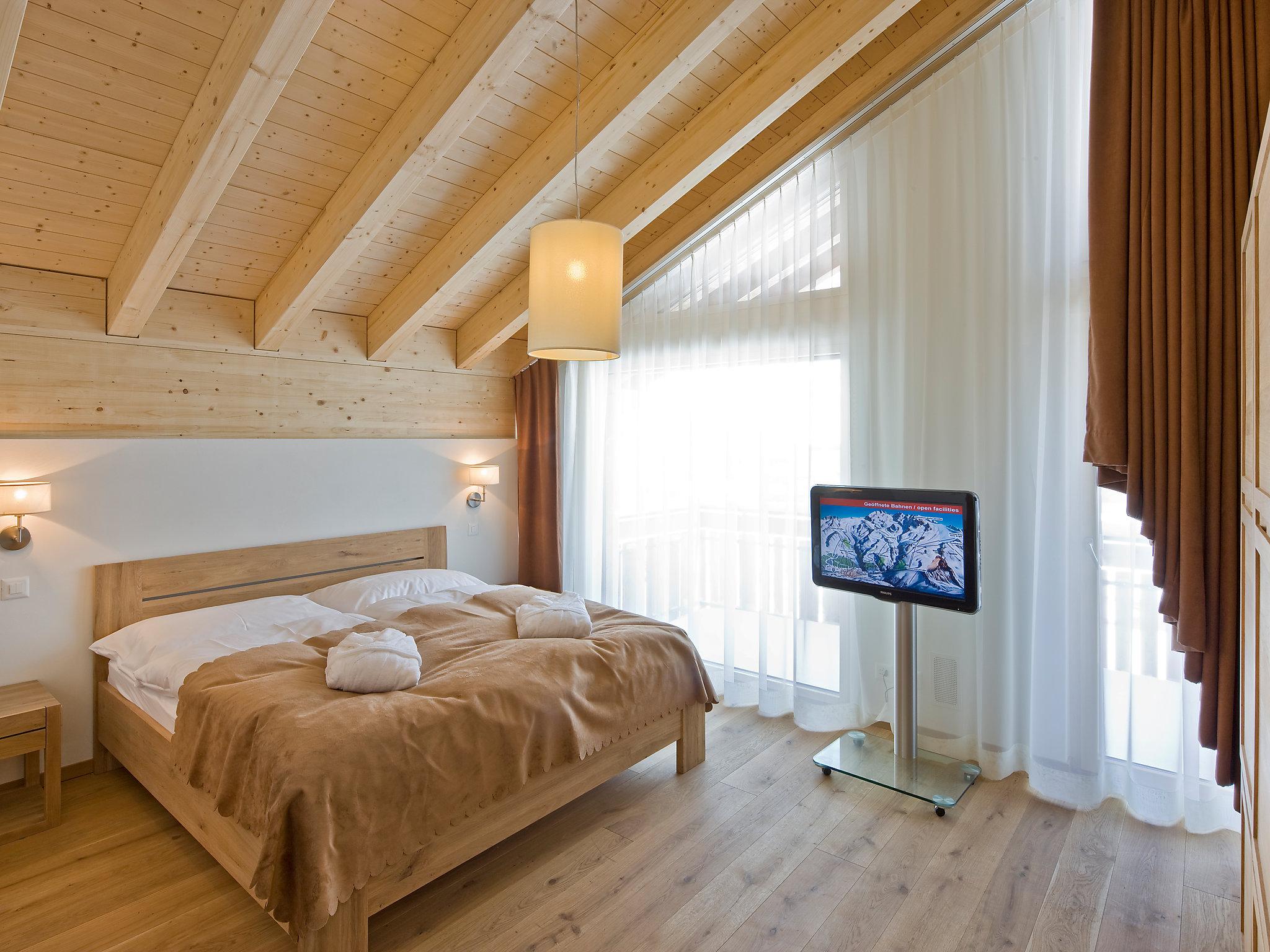 Foto 4 - Apartamento de 4 habitaciones en Zermatt con vistas a la montaña