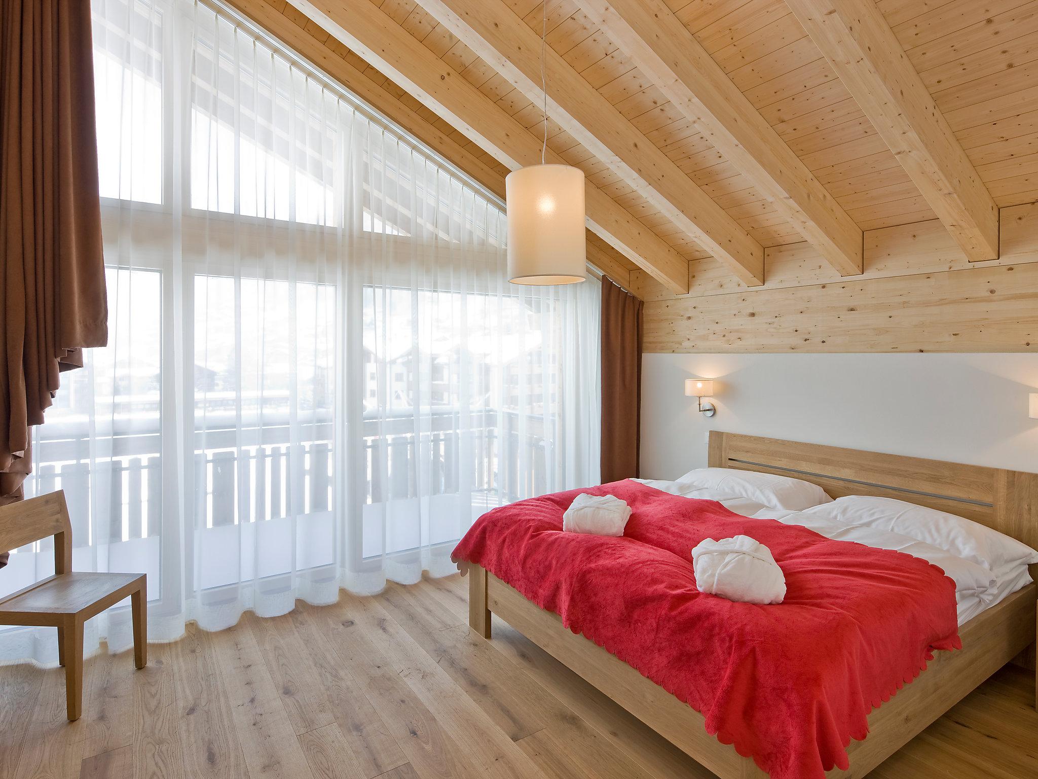 Photo 9 - 4 bedroom Apartment in Zermatt with mountain view