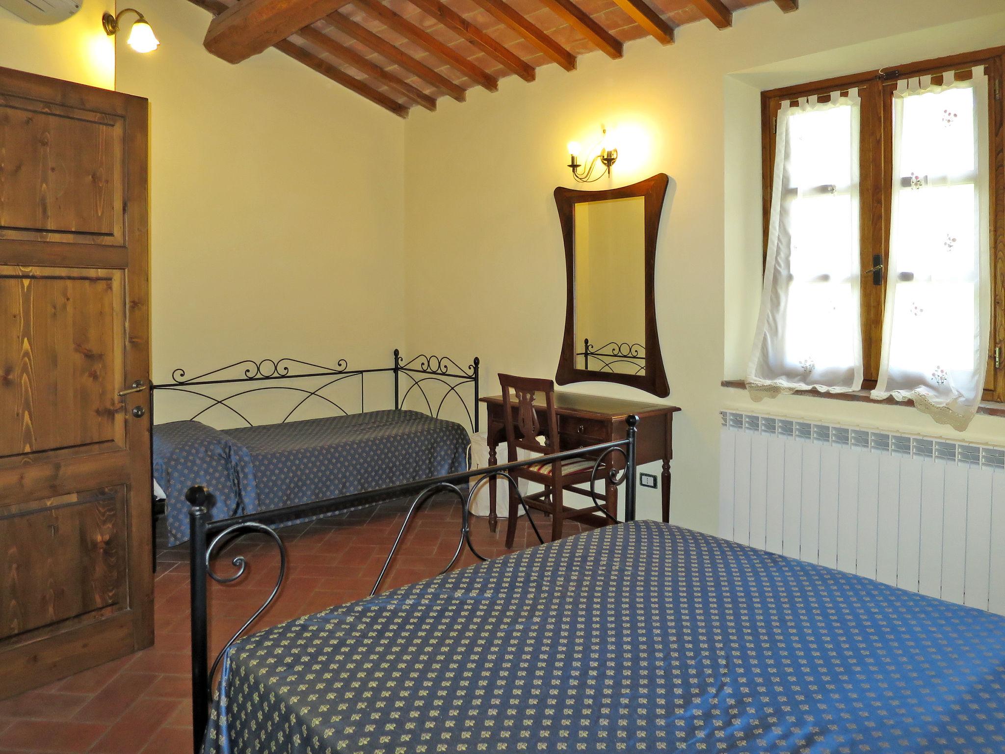 Photo 18 - 4 bedroom House in Volterra with private pool and garden