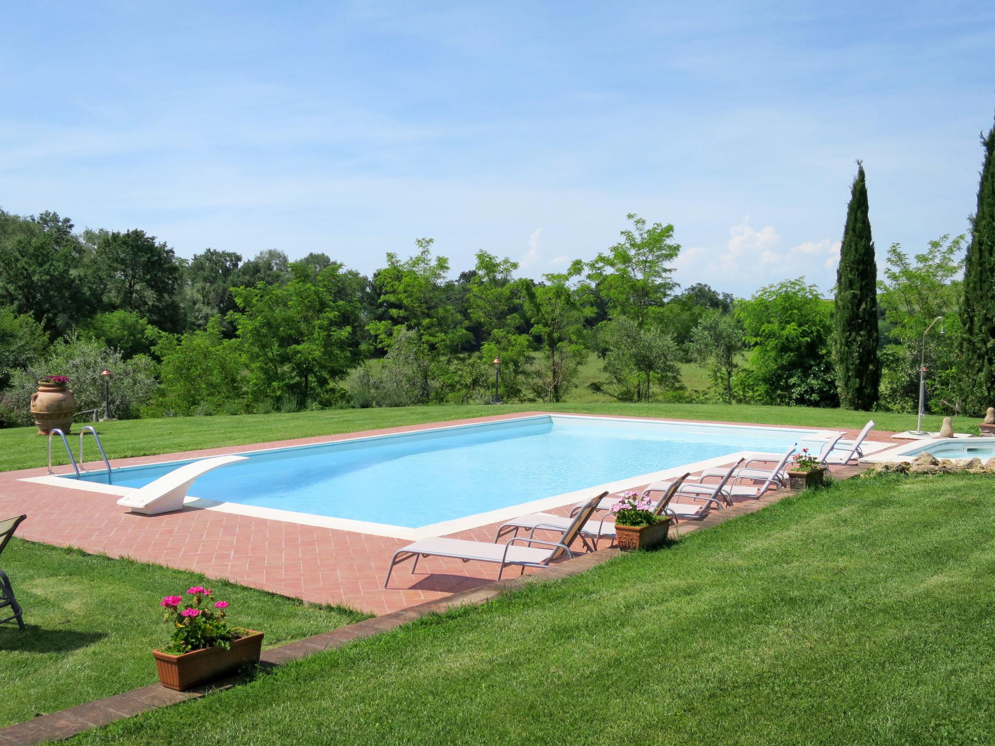 Foto 42 - Haus mit 4 Schlafzimmern in Volterra mit privater pool und garten