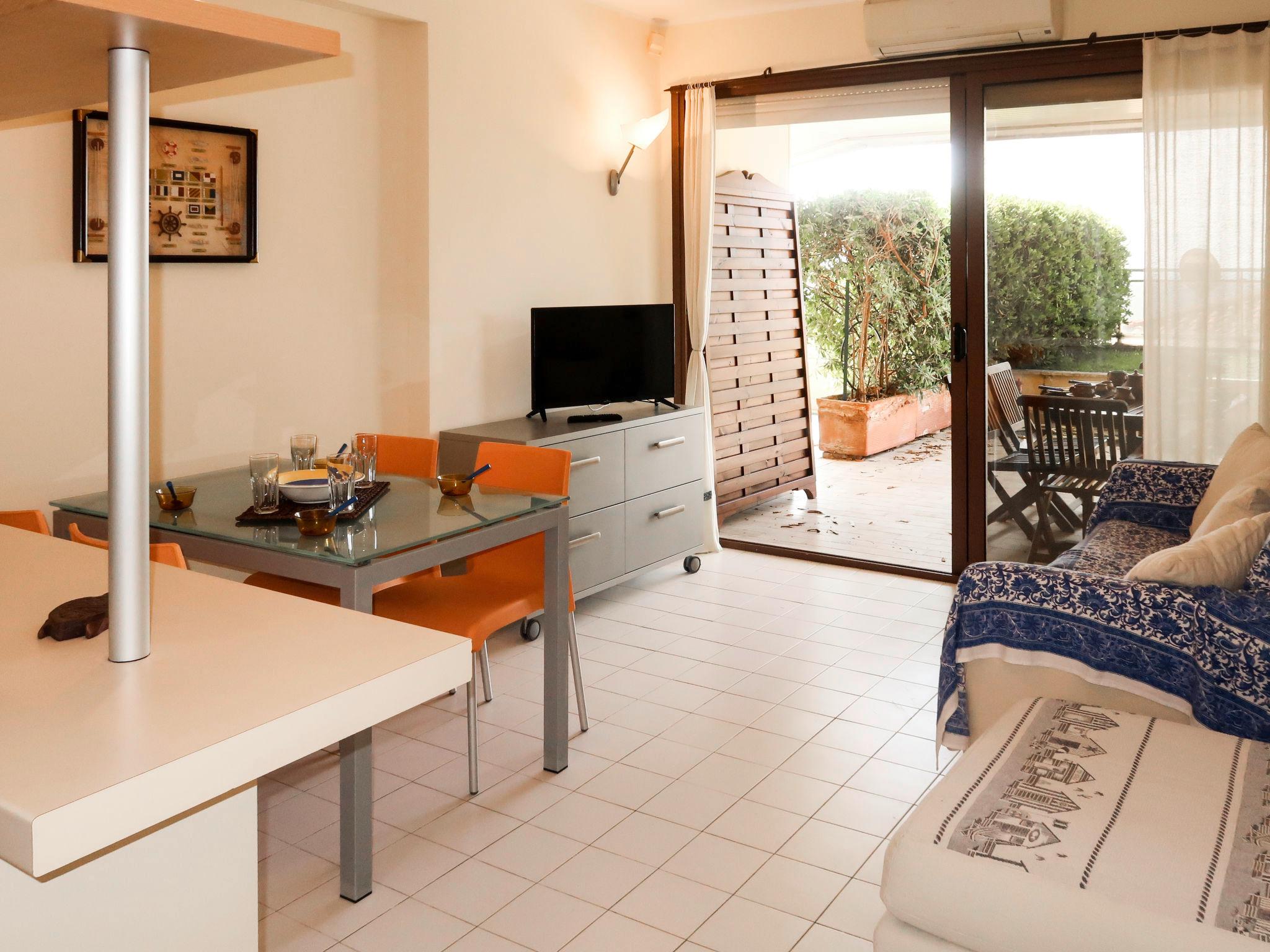 Foto 3 - Apartamento de 1 habitación en Sanremo con piscina y vistas al mar
