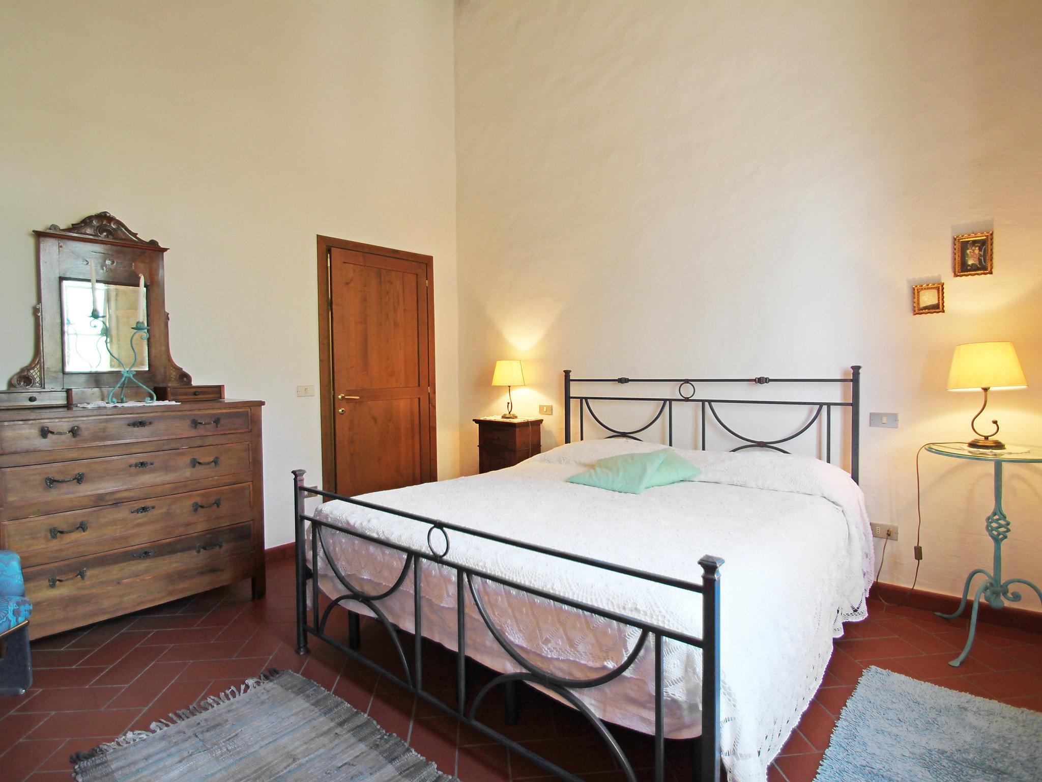 Foto 11 - Appartamento con 2 camere da letto a Rapolano Terme con piscina e giardino