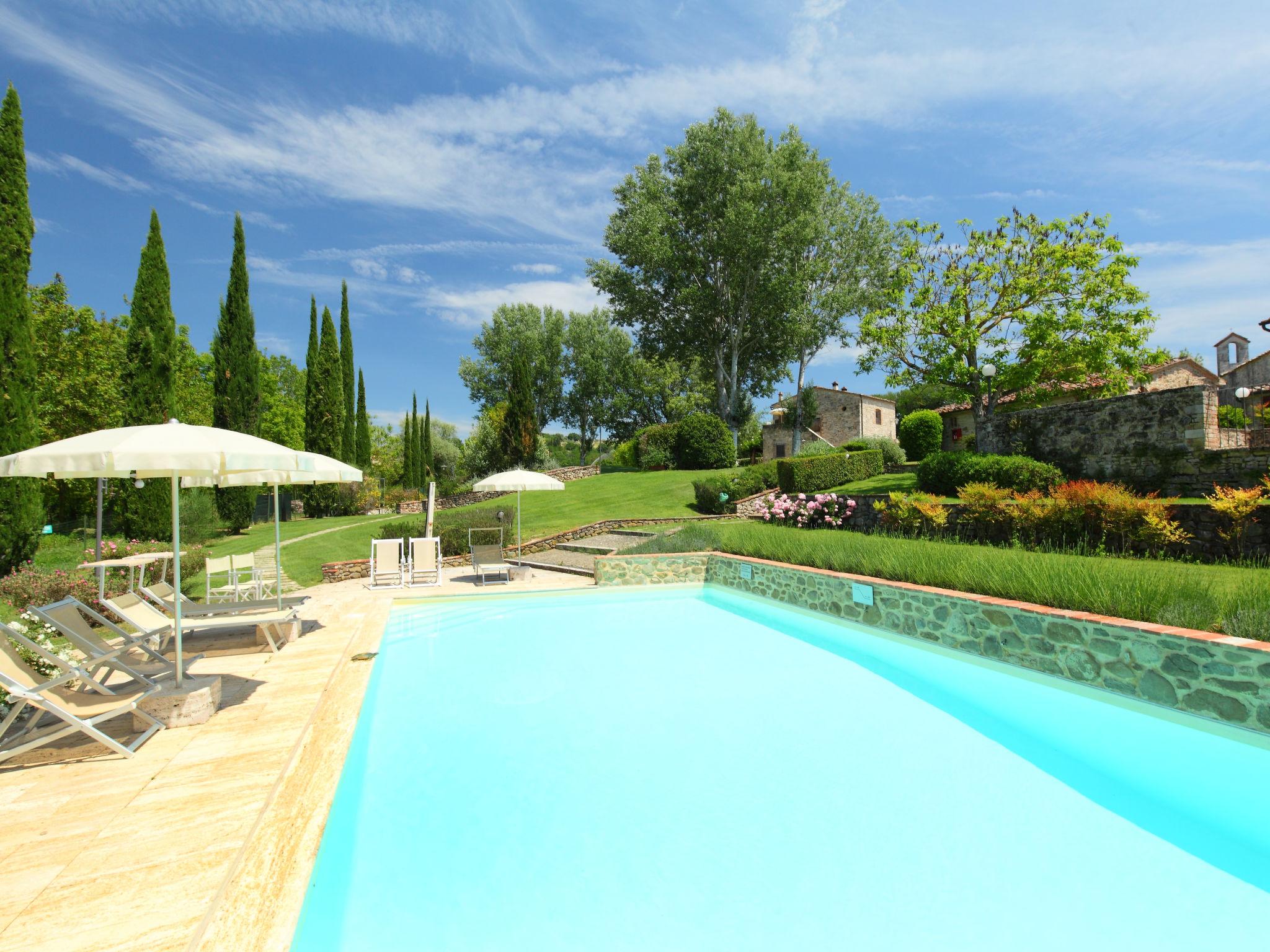 Foto 4 - Appartamento con 2 camere da letto a Rapolano Terme con piscina e giardino