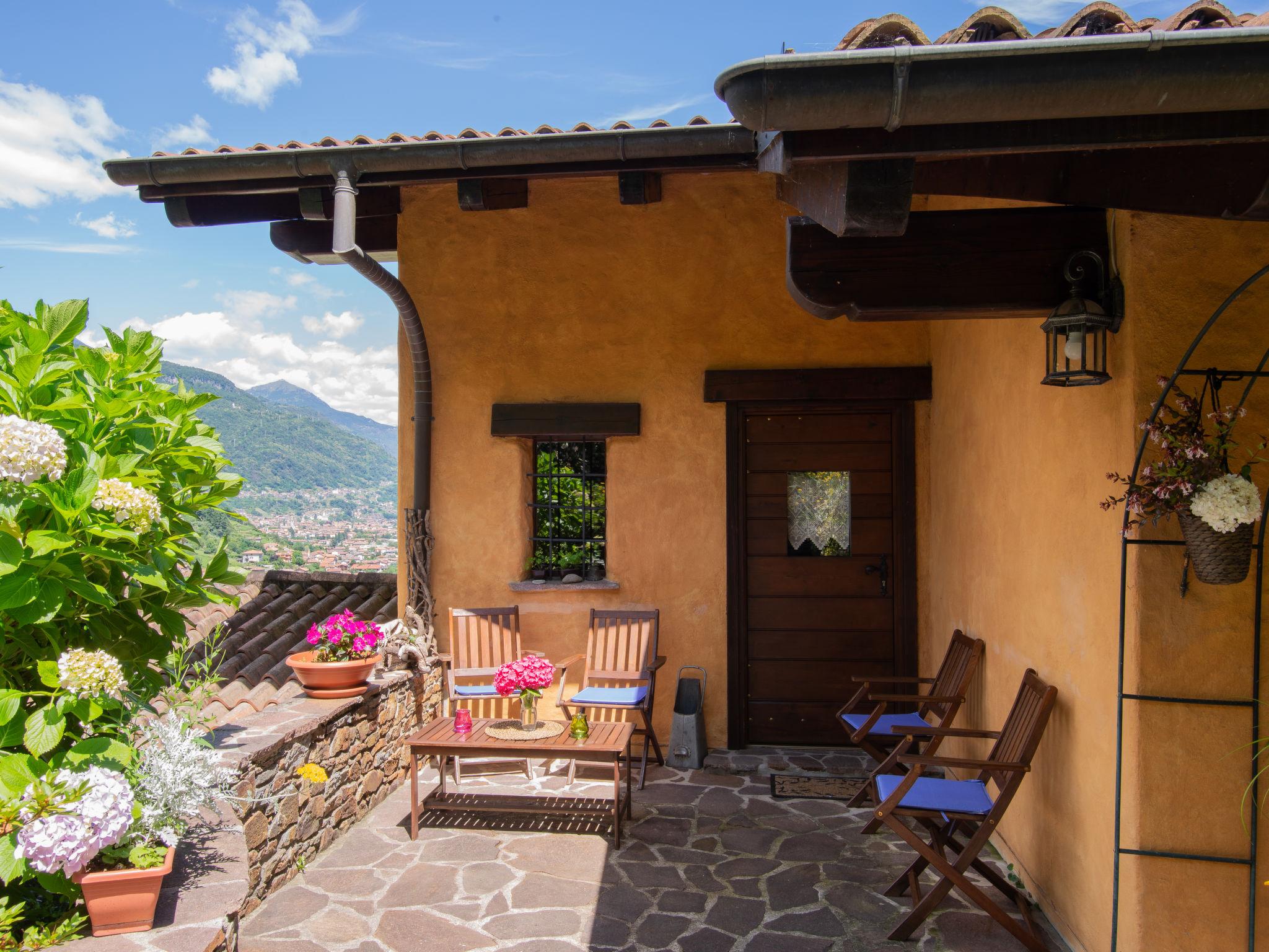 Photo 28 - Maison de 2 chambres à Dongo avec piscine privée et vues sur la montagne