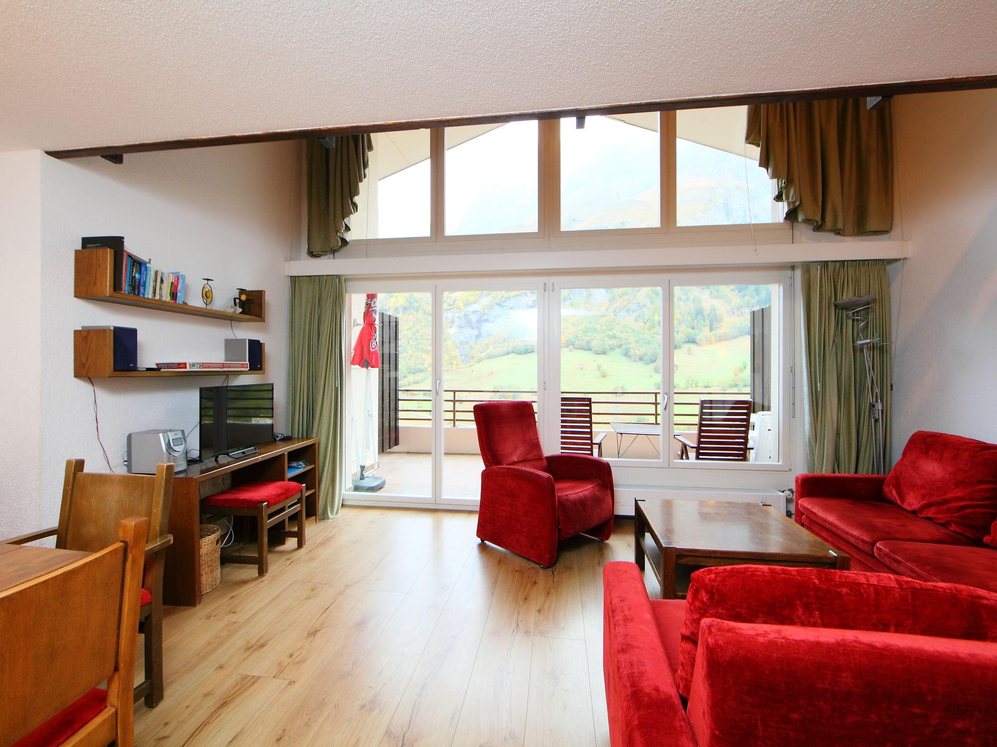 Foto 2 - Apartamento de 2 quartos em Leukerbad com vista para a montanha