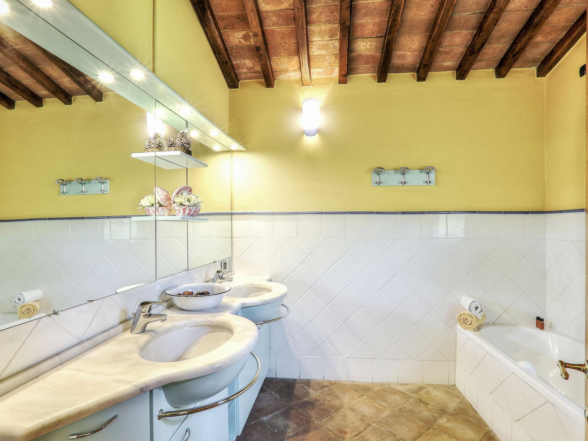 Photo 23 - Maison de 4 chambres à San Gimignano avec piscine privée et jardin