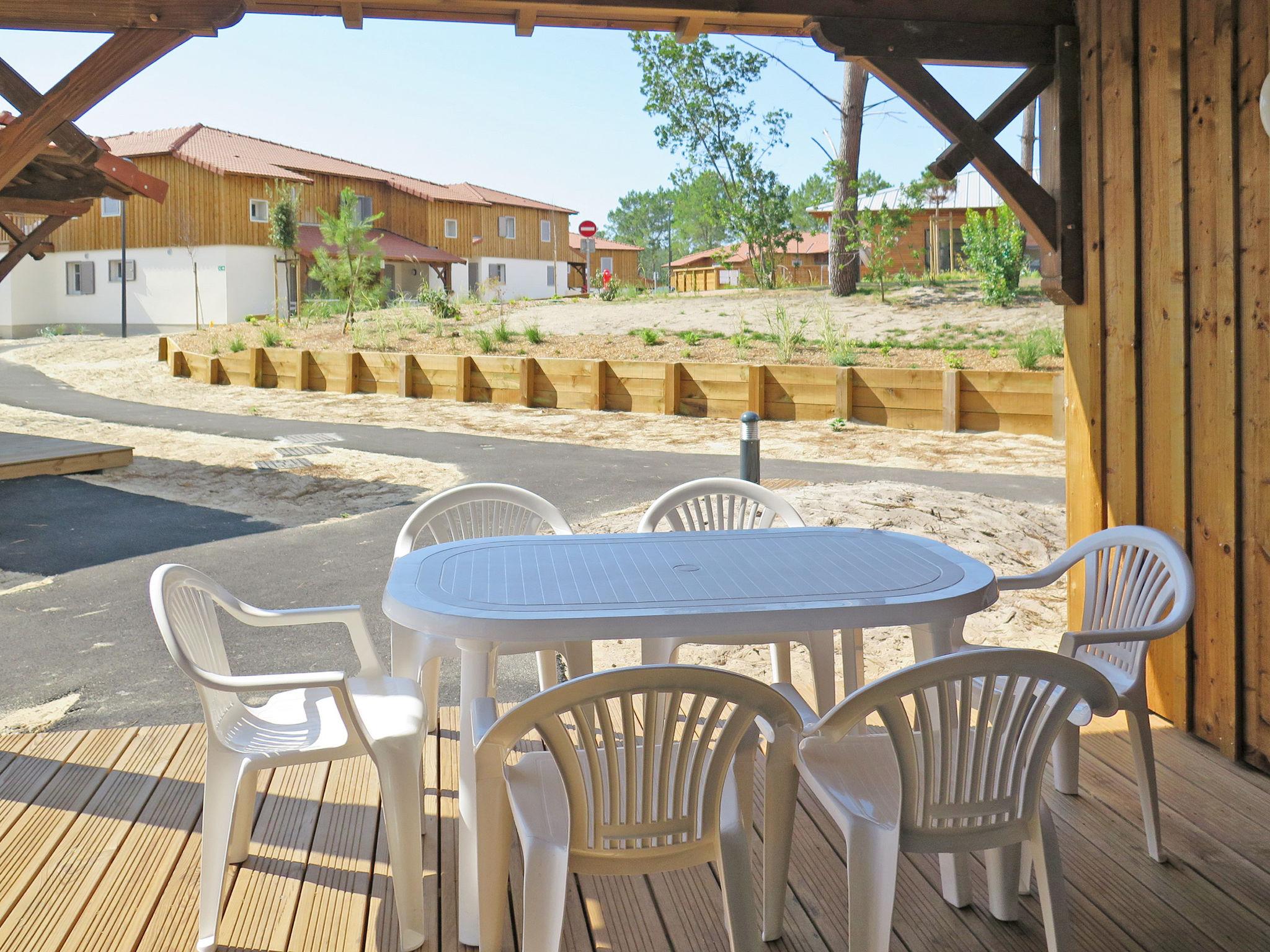 Photo 2 - Maison de 2 chambres à Mimizan avec piscine et jardin