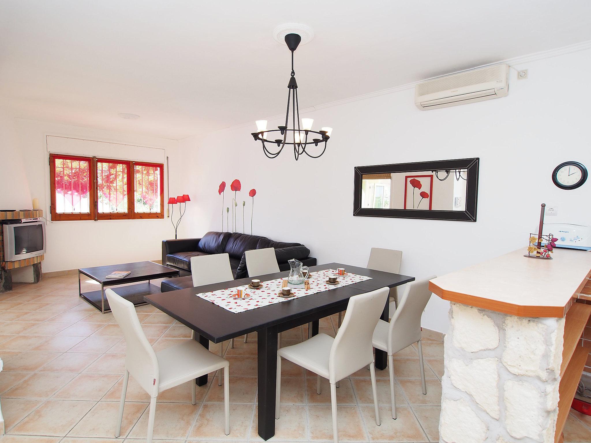 Photo 3 - 3 bedroom House in Castelló d'Empúries with private pool and garden