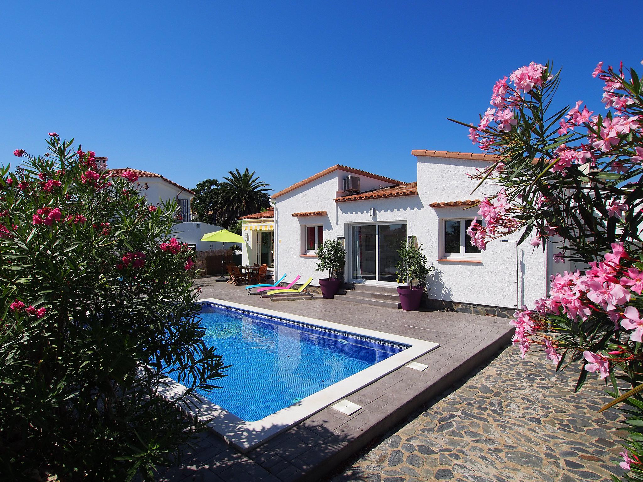 Foto 16 - Casa con 3 camere da letto a Castelló d'Empúries con piscina privata e vista mare
