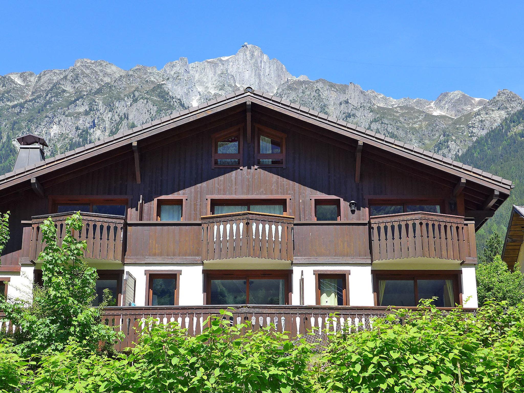 Foto 2 - Apartamento de 2 quartos em Chamonix-Mont-Blanc com terraço e vista para a montanha