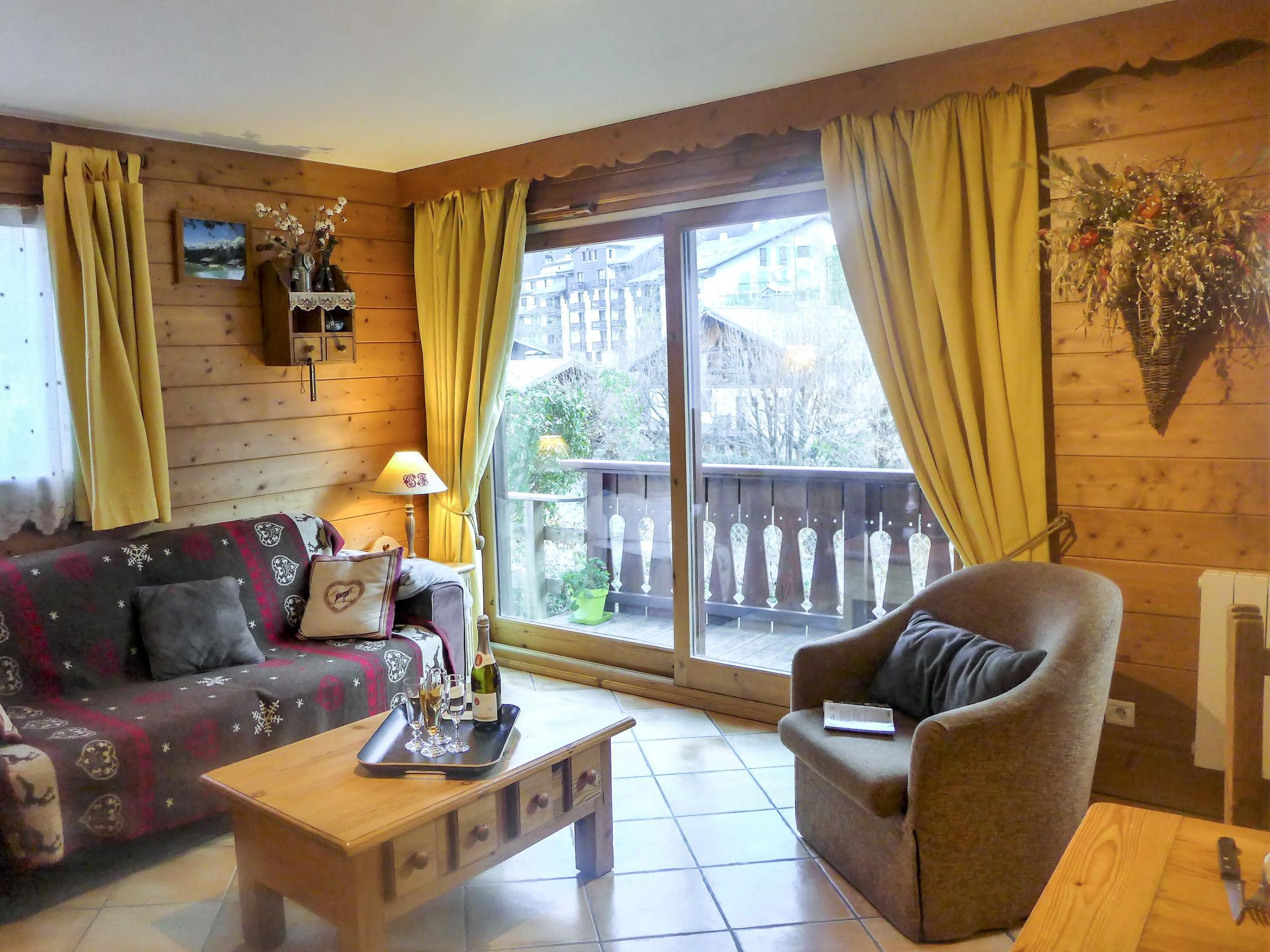 Photo 1 - Appartement de 2 chambres à Chamonix-Mont-Blanc avec terrasse et vues sur la montagne