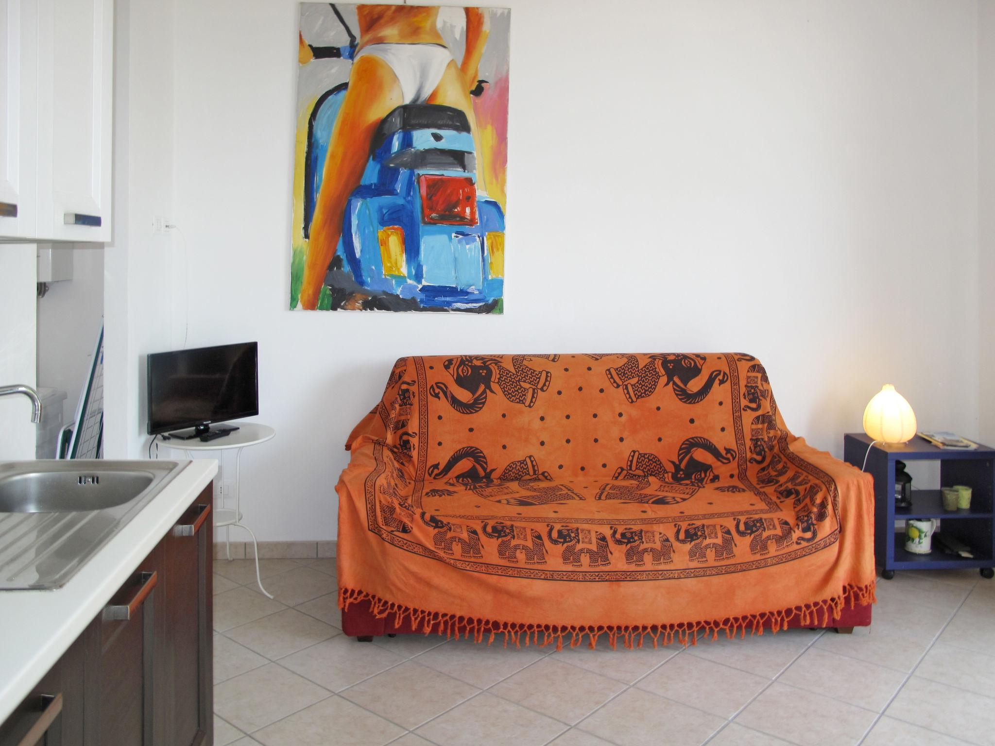 Photo 8 - 1 bedroom Apartment in Imperia with garden and terrace