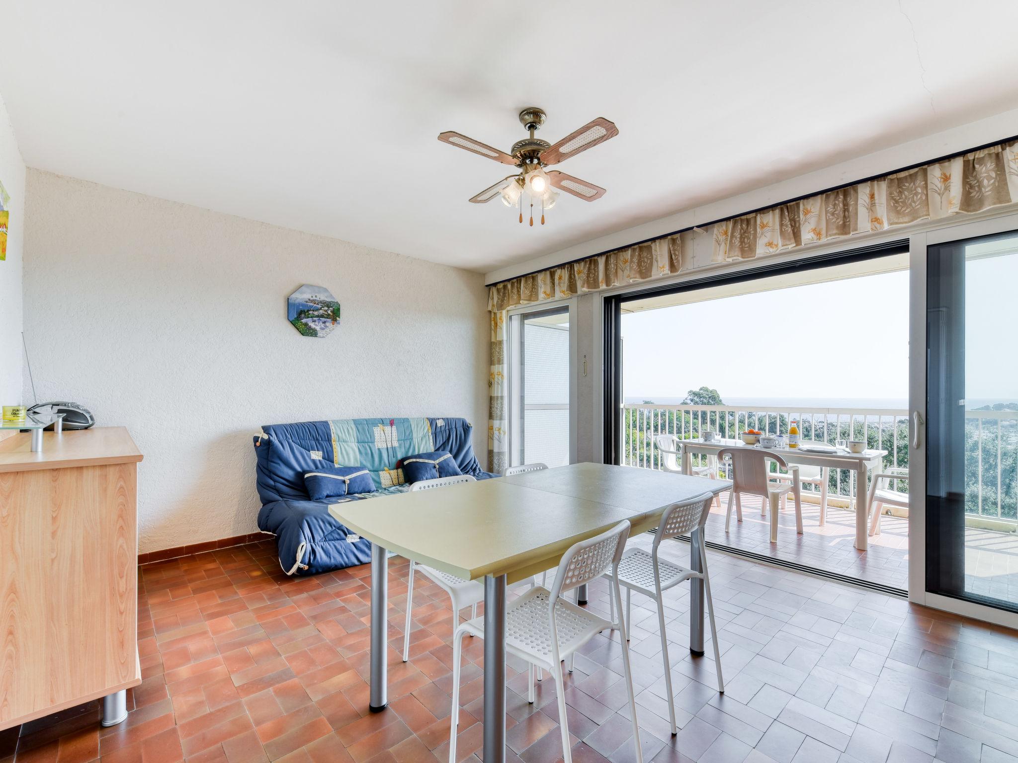 Foto 5 - Apartamento de 2 habitaciones en Cavalaire-sur-Mer con terraza y vistas al mar