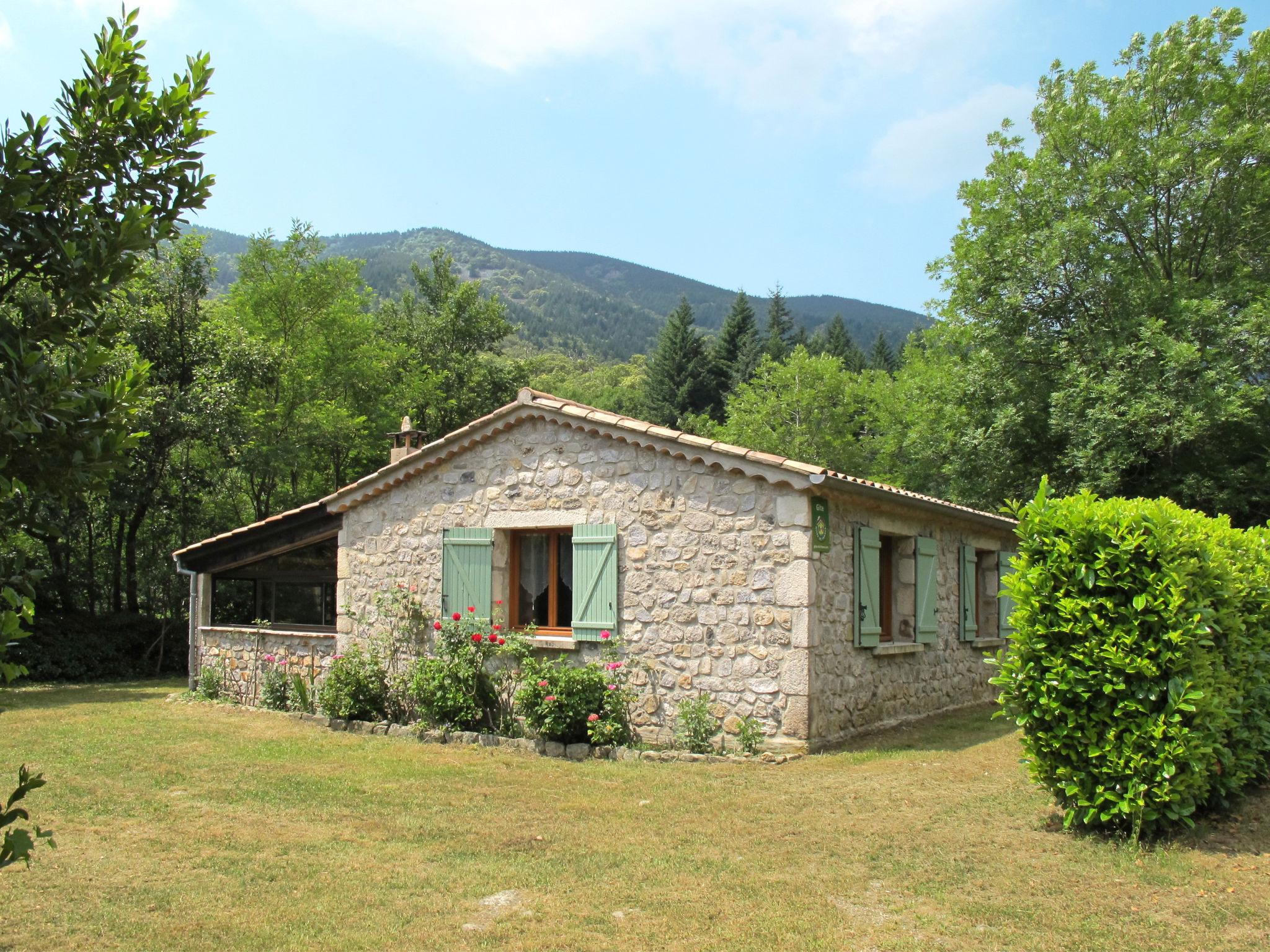 Photo 1 - Maison de 2 chambres à Valgorge avec jardin