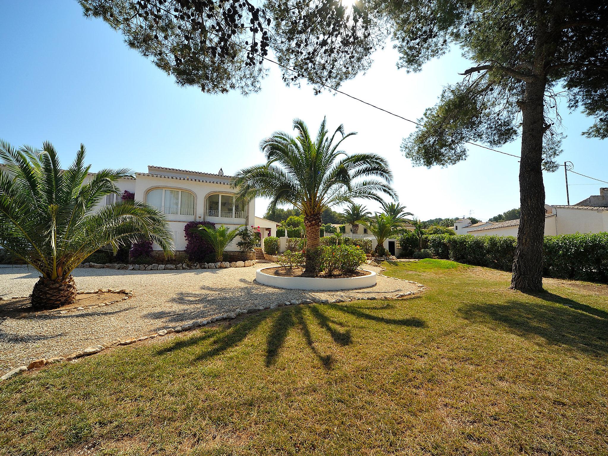 Foto 22 - Casa con 3 camere da letto a Jávea con piscina privata e giardino