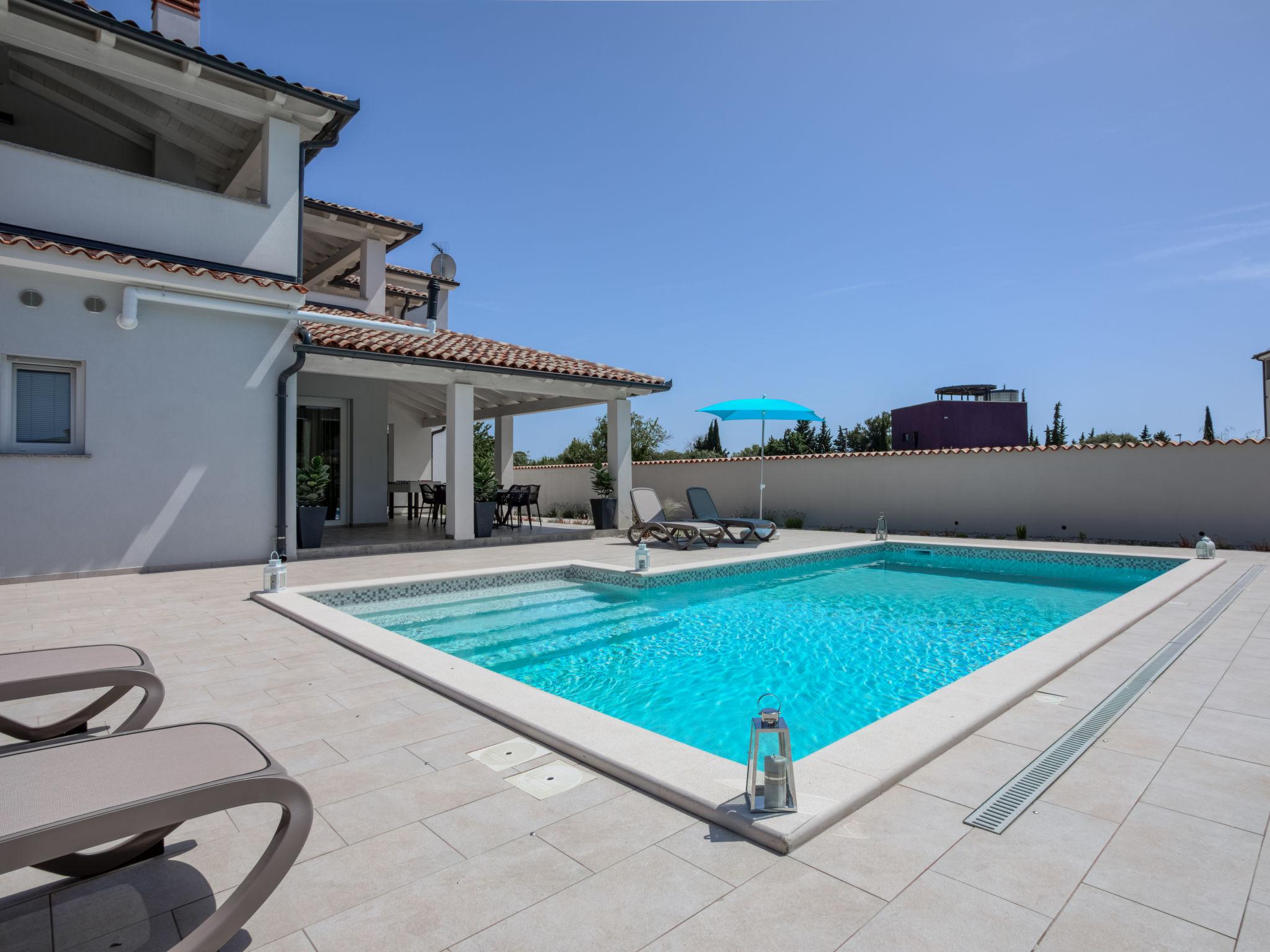 Photo 36 - Maison de 4 chambres à Medulin avec piscine privée et jardin