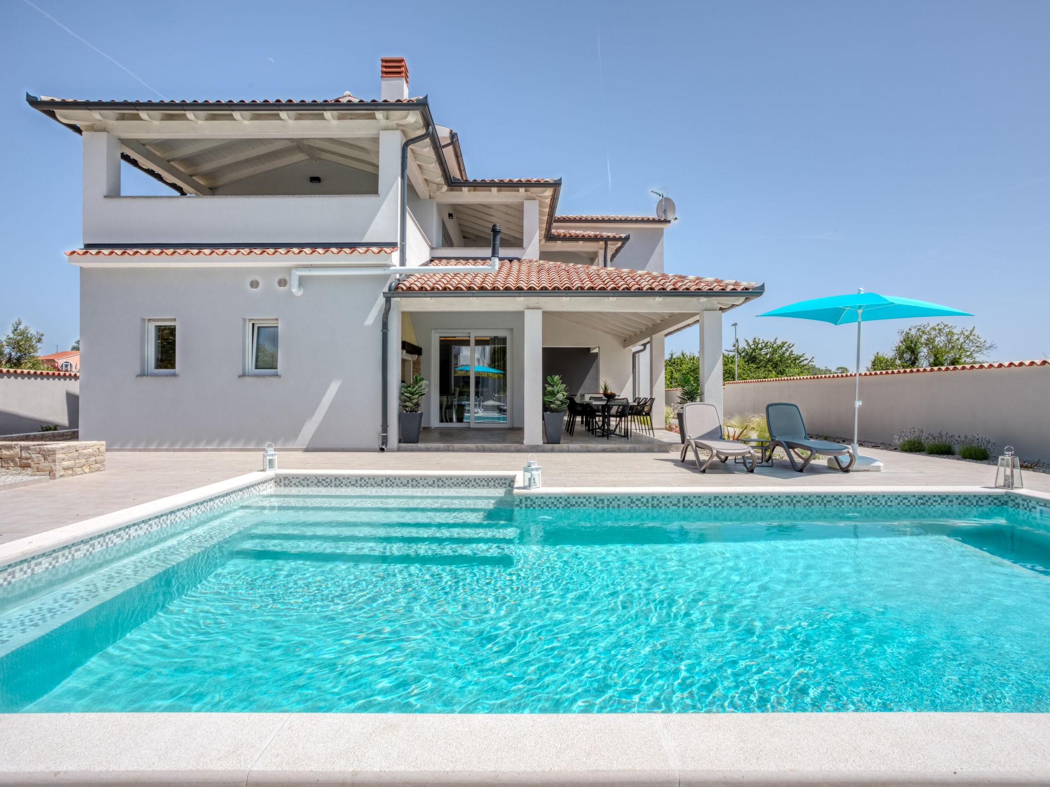 Photo 31 - Maison de 4 chambres à Medulin avec piscine privée et jardin