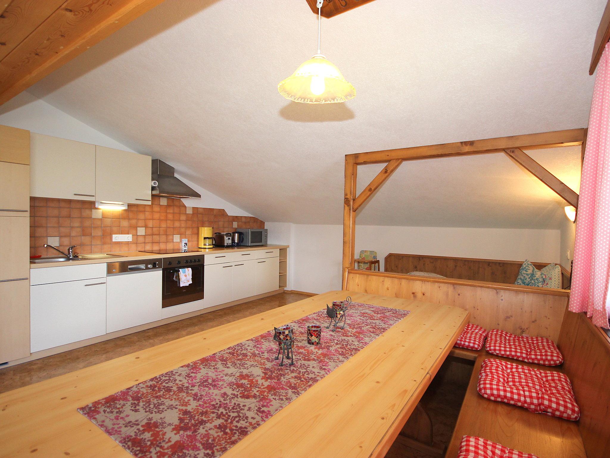 Foto 6 - Apartamento de 3 habitaciones en Aschau im Zillertal con vistas a la montaña