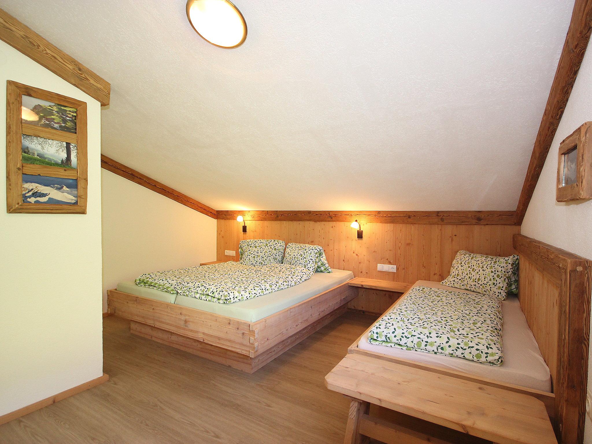 Foto 2 - Apartamento de 3 habitaciones en Aschau im Zillertal con vistas a la montaña