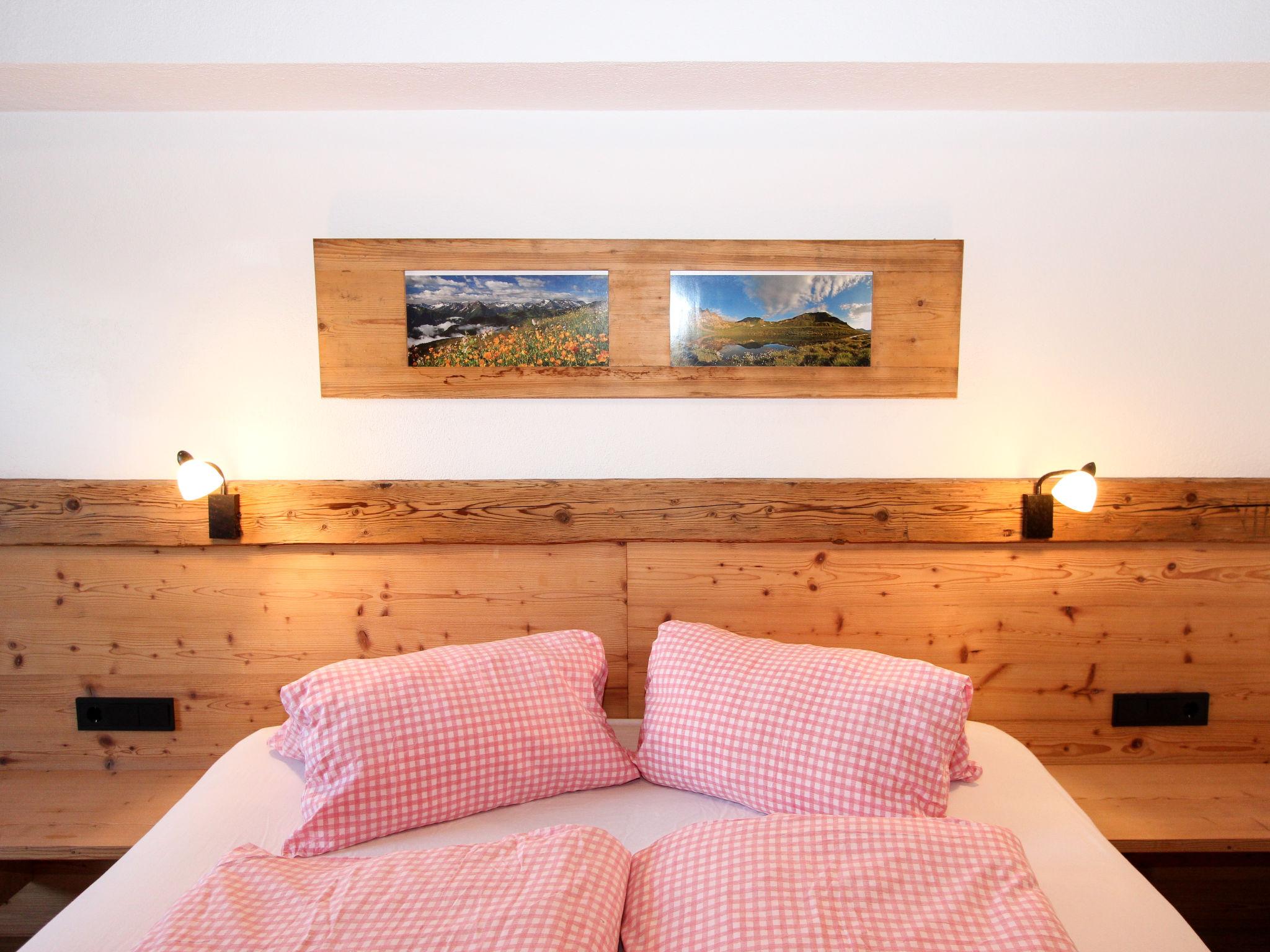 Foto 7 - Appartamento con 3 camere da letto a Aschau im Zillertal con vista sulle montagne