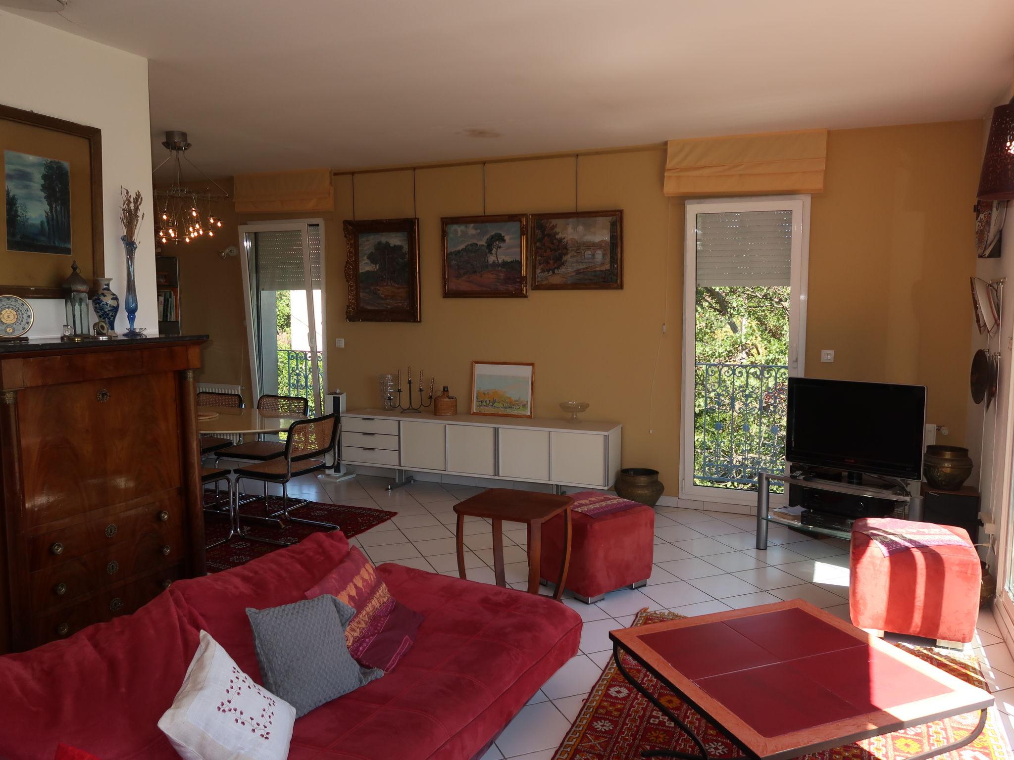 Photo 2 - 3 bedroom House in Villeneuve-lès-Avignon with garden and terrace