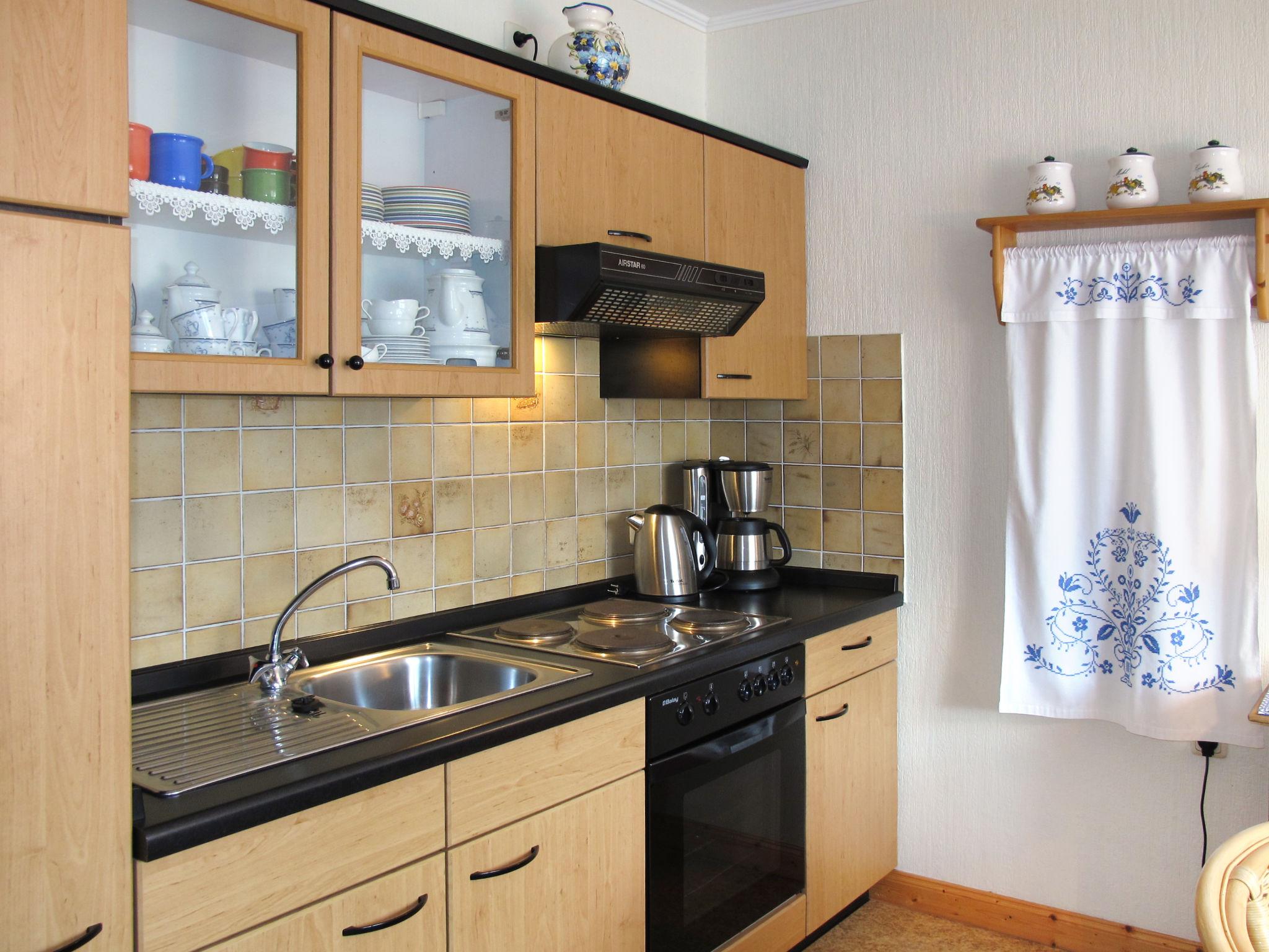 Photo 3 - 1 bedroom Apartment in Wangerland with garden and sea view