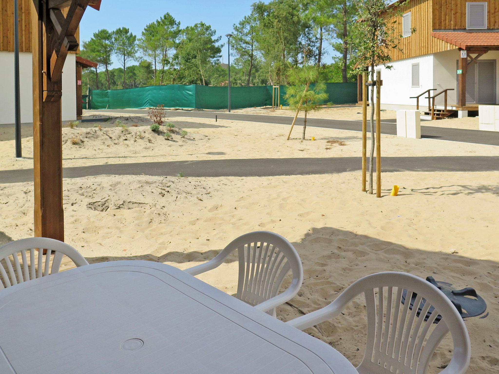 Photo 2 - Maison de 3 chambres à Mimizan avec piscine et jardin