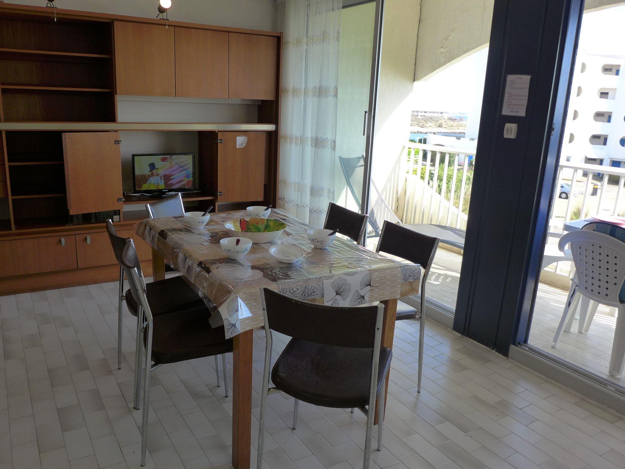 Photo 3 - 1 bedroom Apartment in La Grande-Motte with terrace and sea view