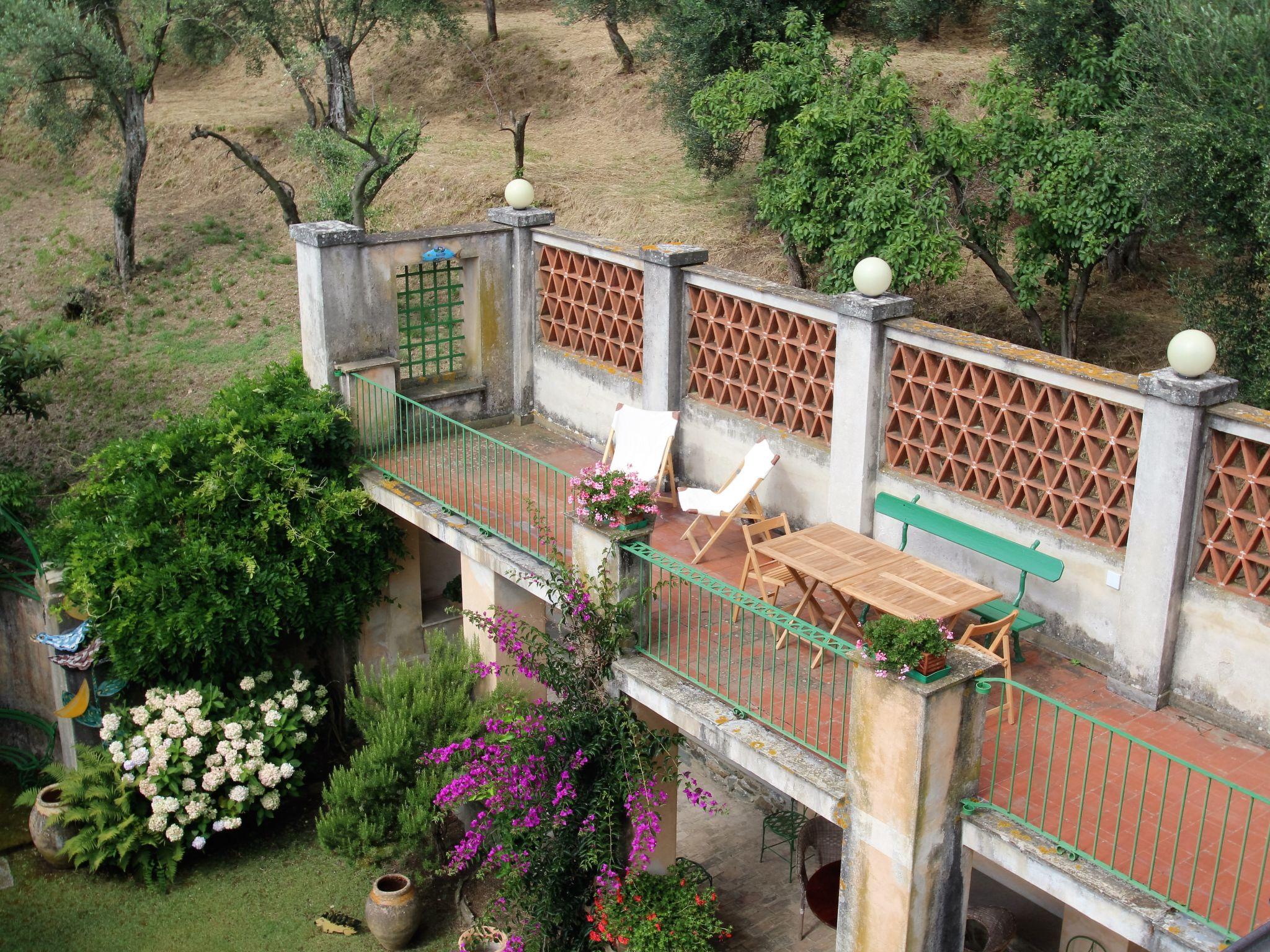 Photo 4 - Appartement de 3 chambres à Celle Ligure avec jardin et terrasse