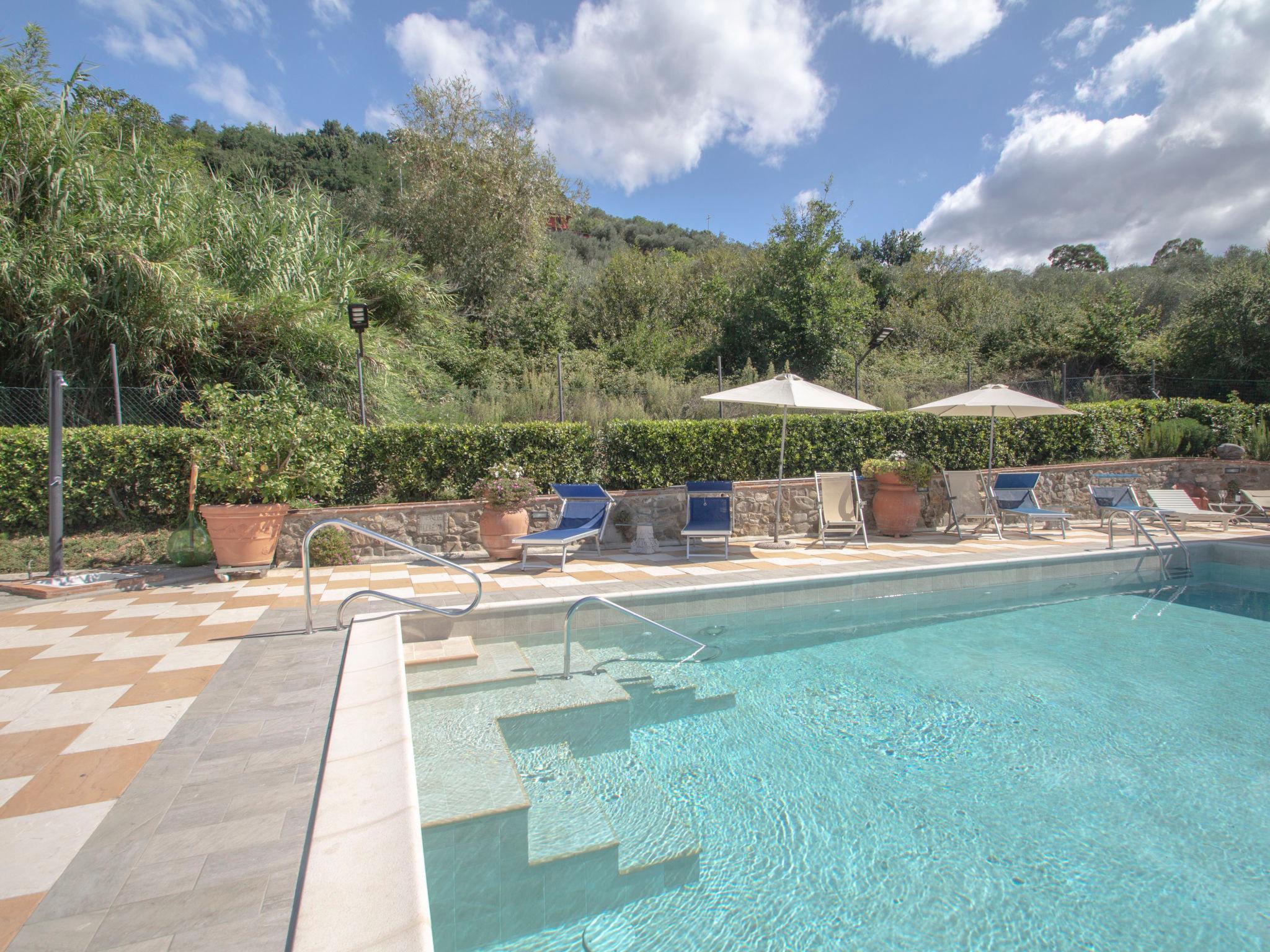 Photo 17 - 1 bedroom House in Pescia with private pool and garden