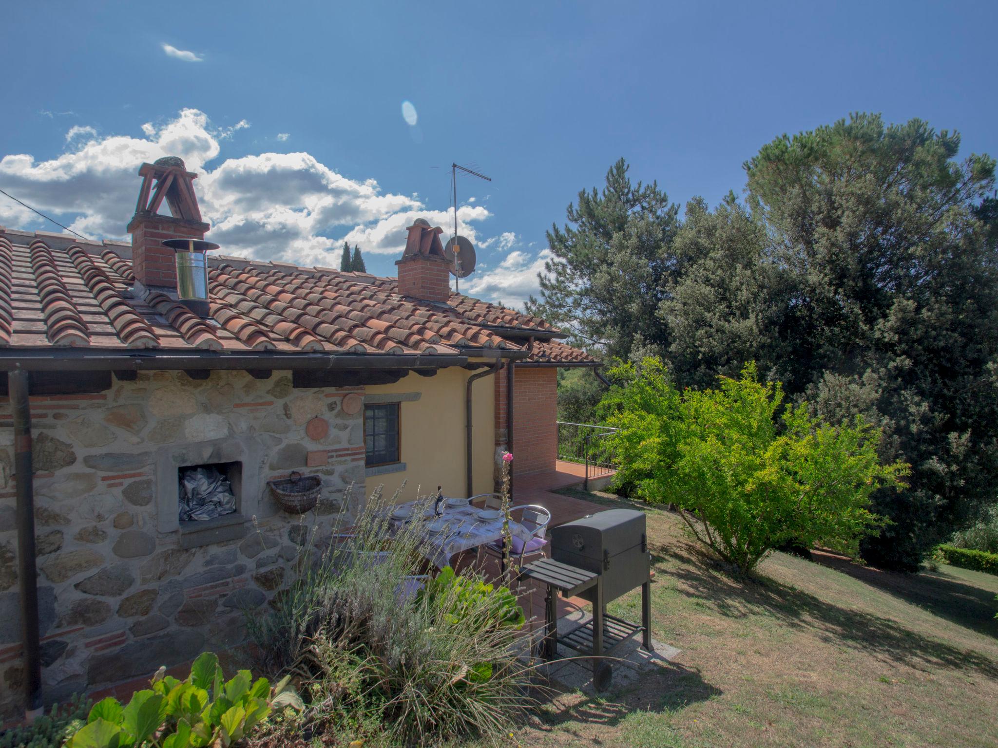 Photo 22 - 1 bedroom House in Pescia with private pool and garden