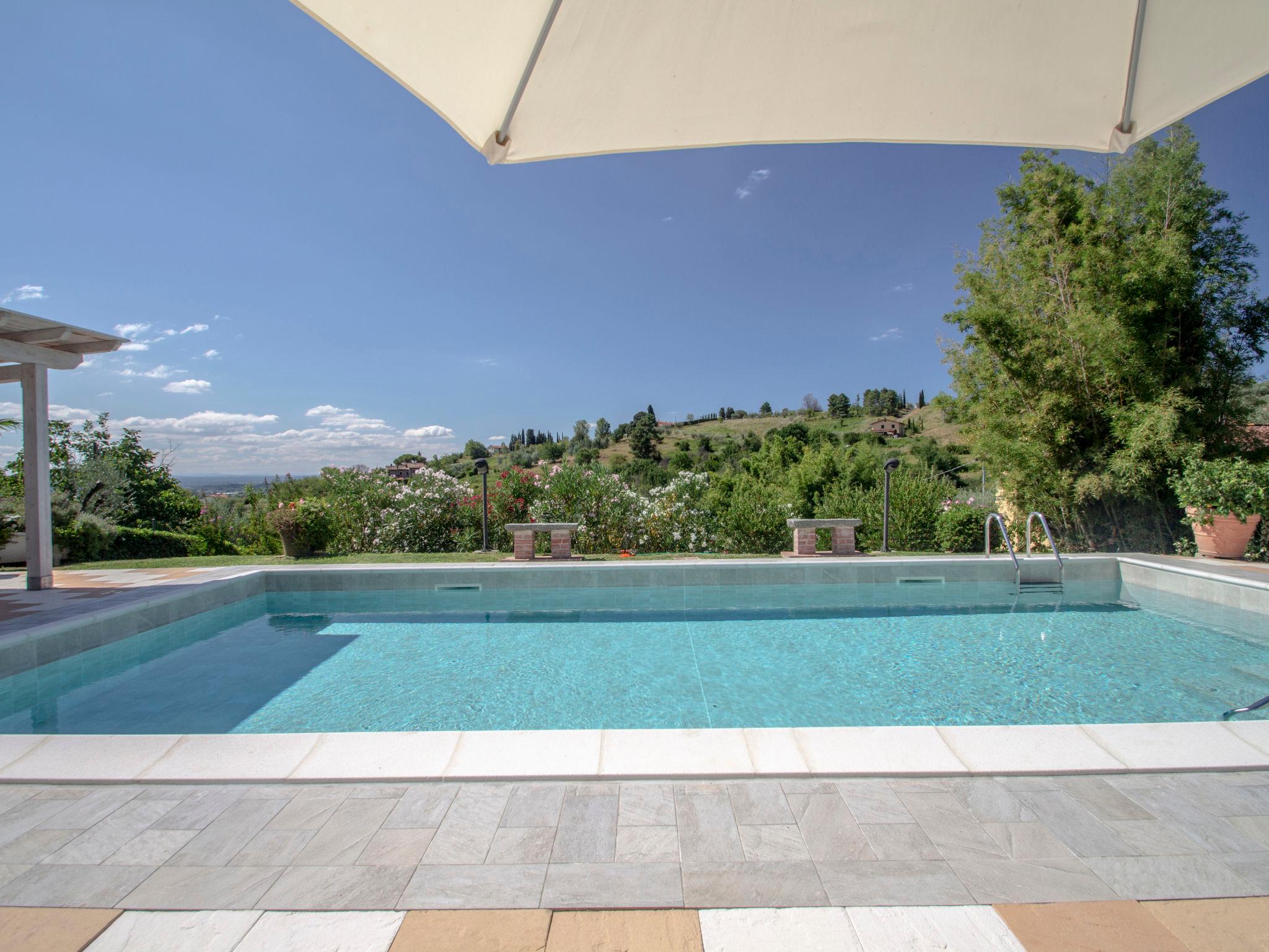 Photo 3 - Maison de 1 chambre à Pescia avec piscine privée et jardin