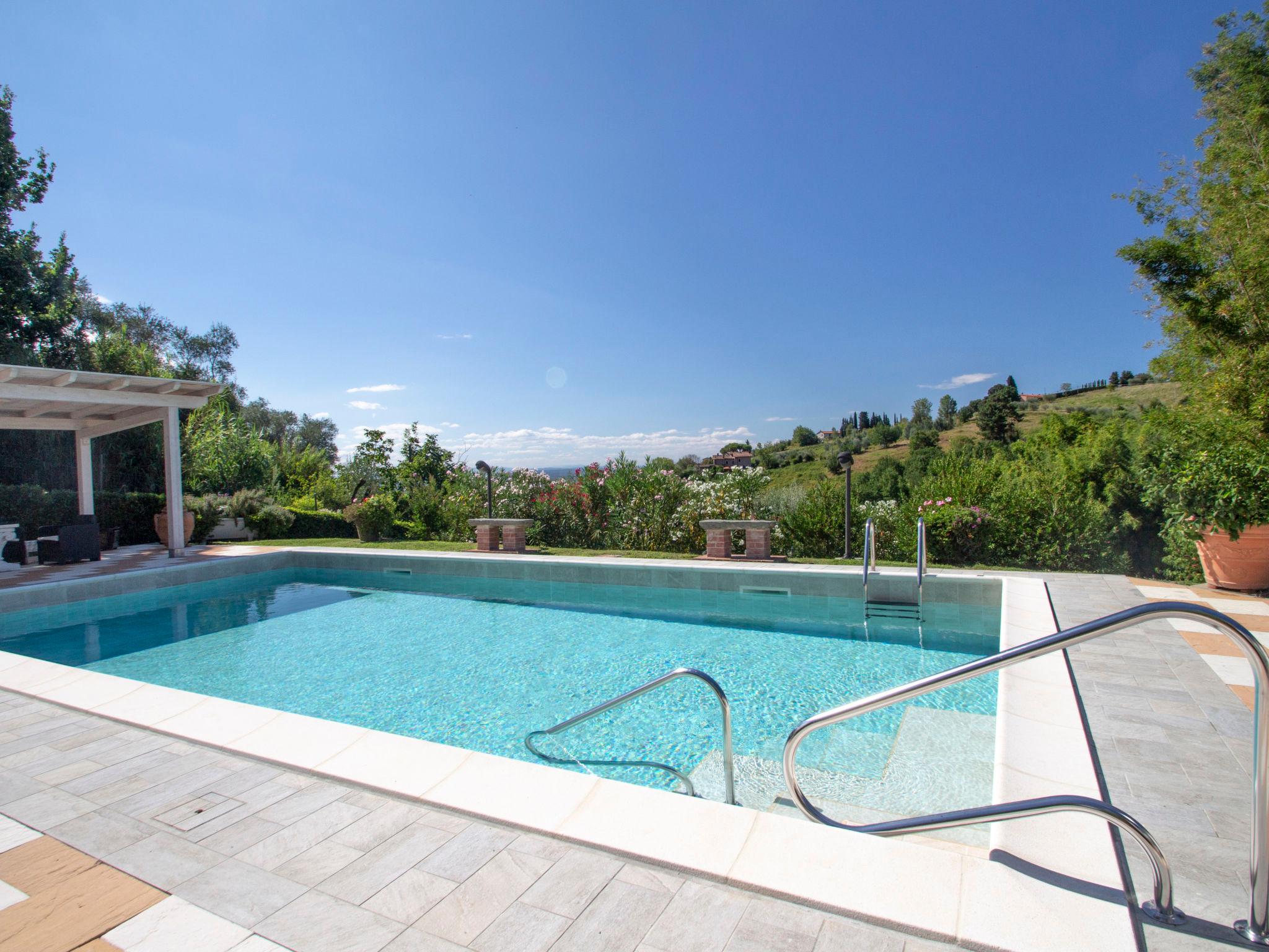 Photo 20 - Maison de 1 chambre à Pescia avec piscine privée et jardin