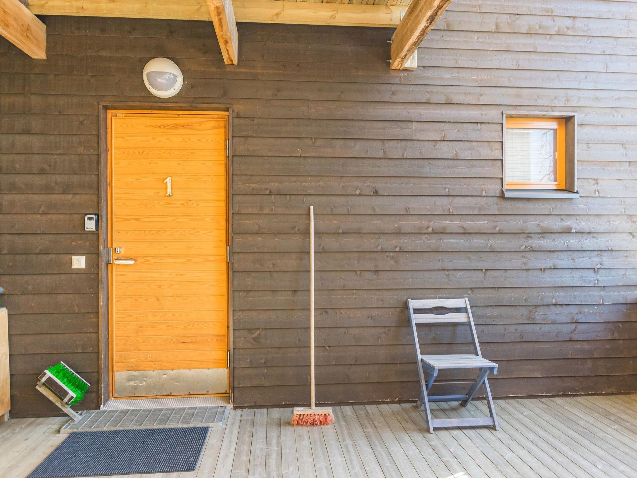 Foto 2 - Casa de 1 habitación en Kuusamo con sauna y vistas a la montaña