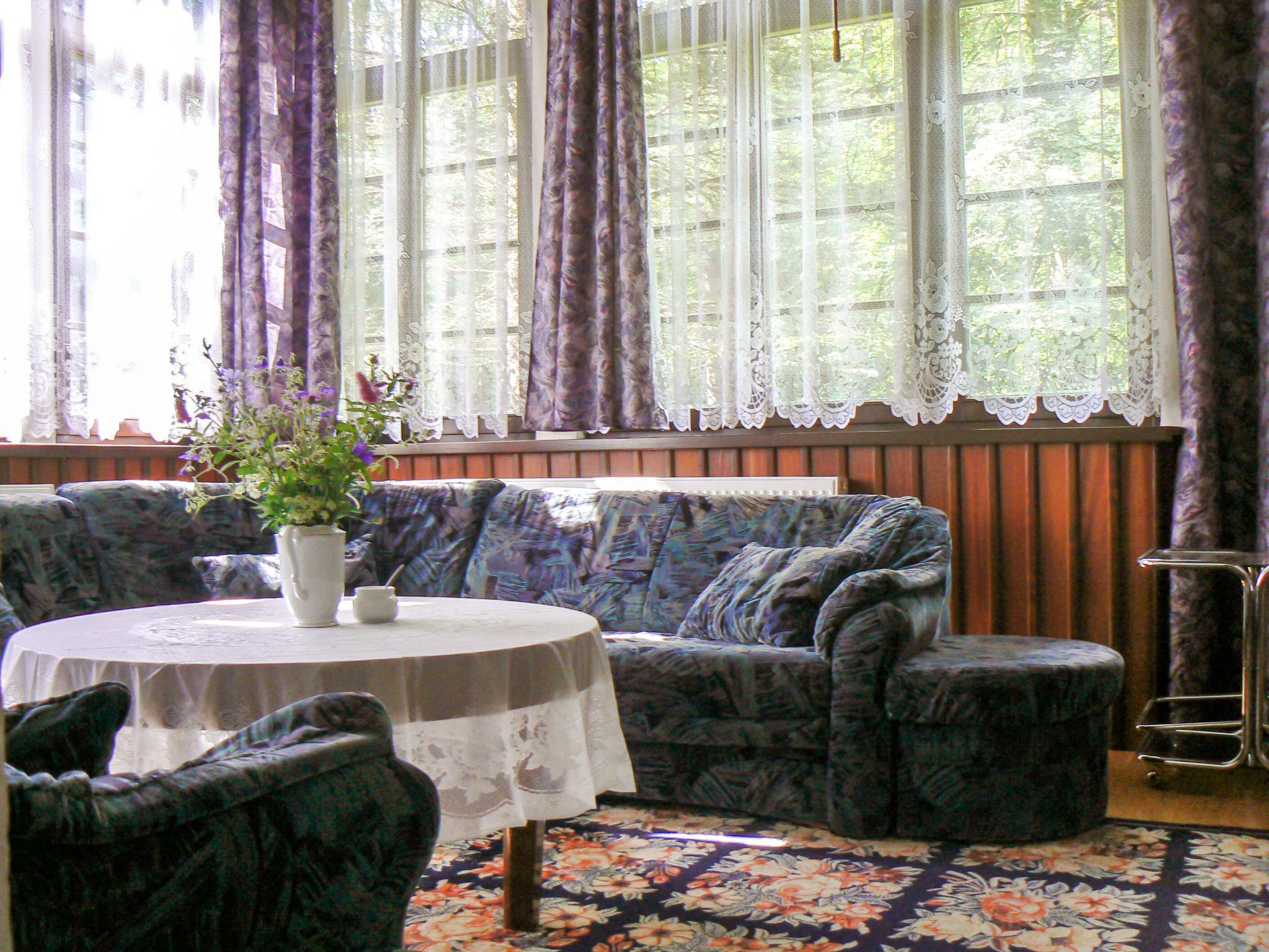 Foto 6 - Casa de 6 quartos em Vysoké Tatry com jardim e vista para a montanha