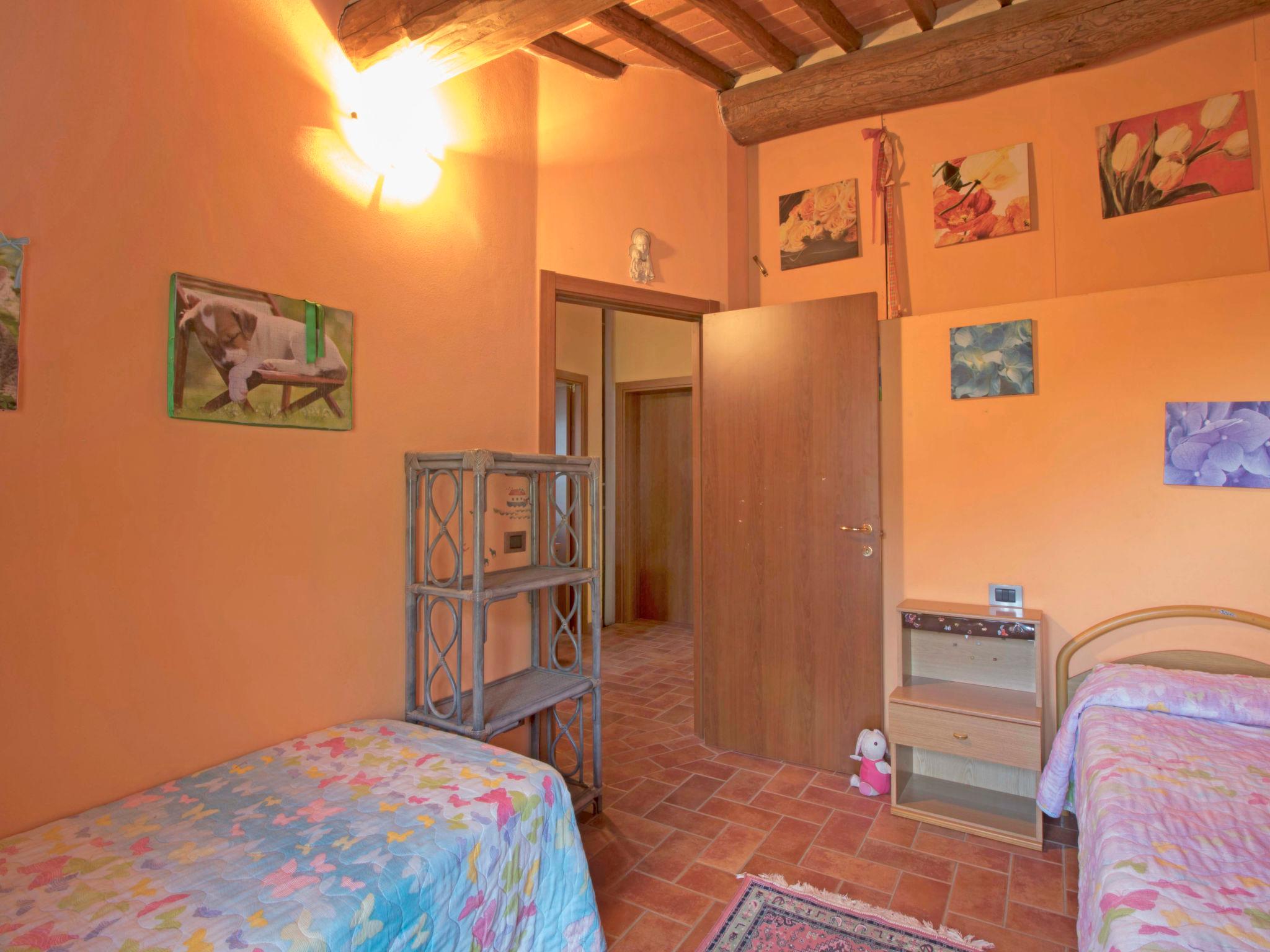 Photo 14 - 2 bedroom House in Capannori with private pool and garden