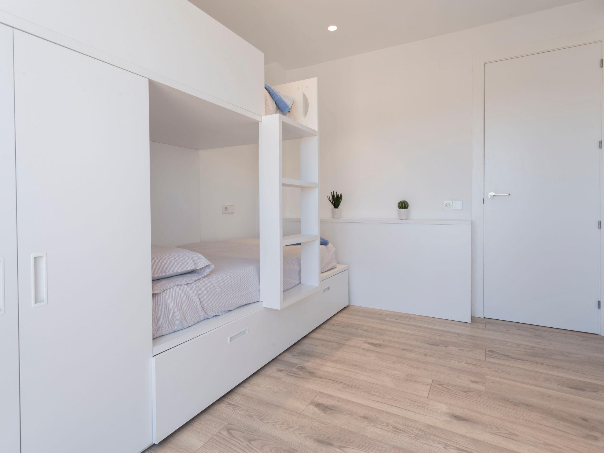 Foto 16 - Apartment mit 2 Schlafzimmern in Castelló d'Empúries mit garten und blick aufs meer
