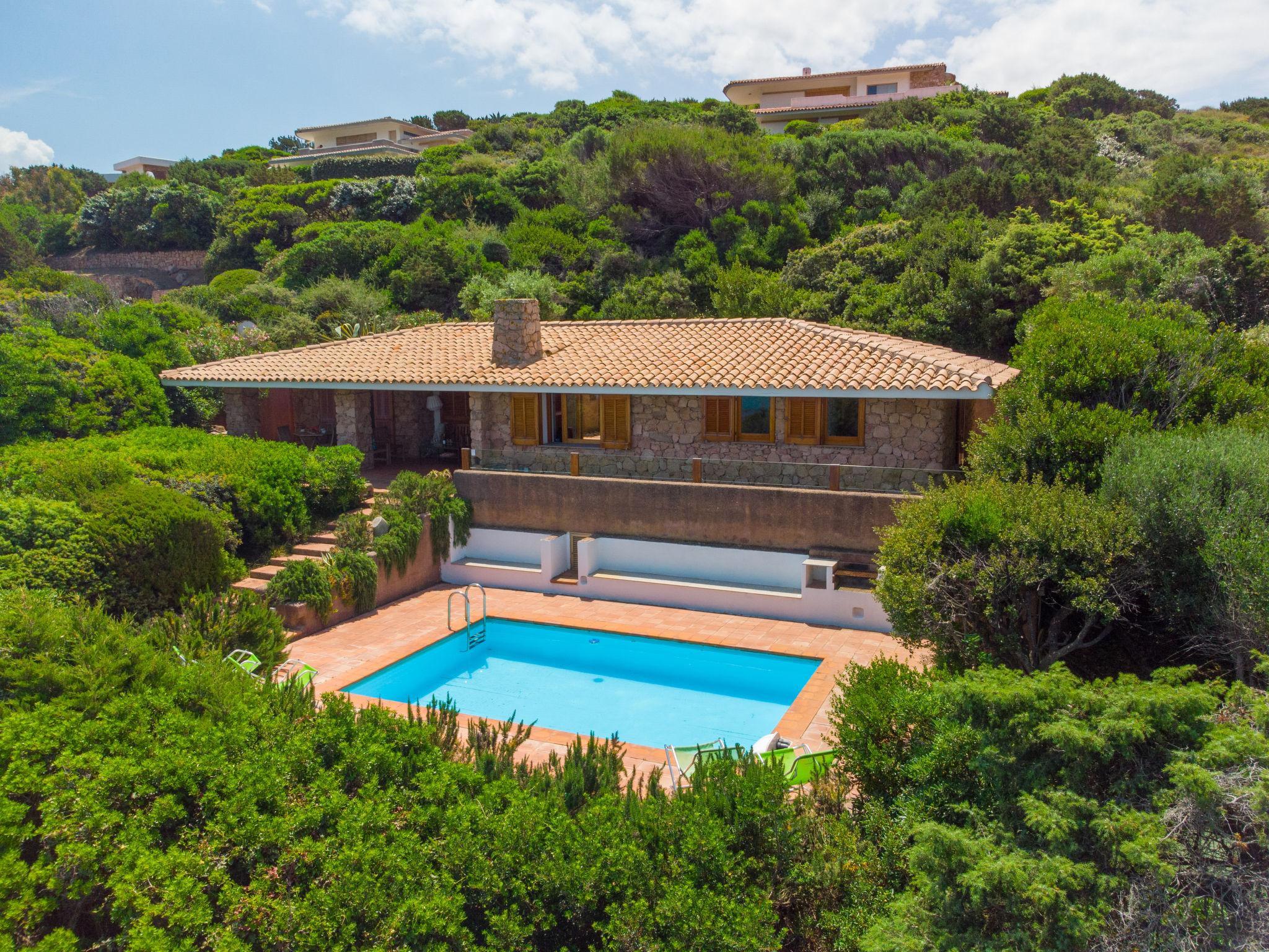 Photo 2 - Maison de 4 chambres à Aglientu avec piscine privée et vues à la mer