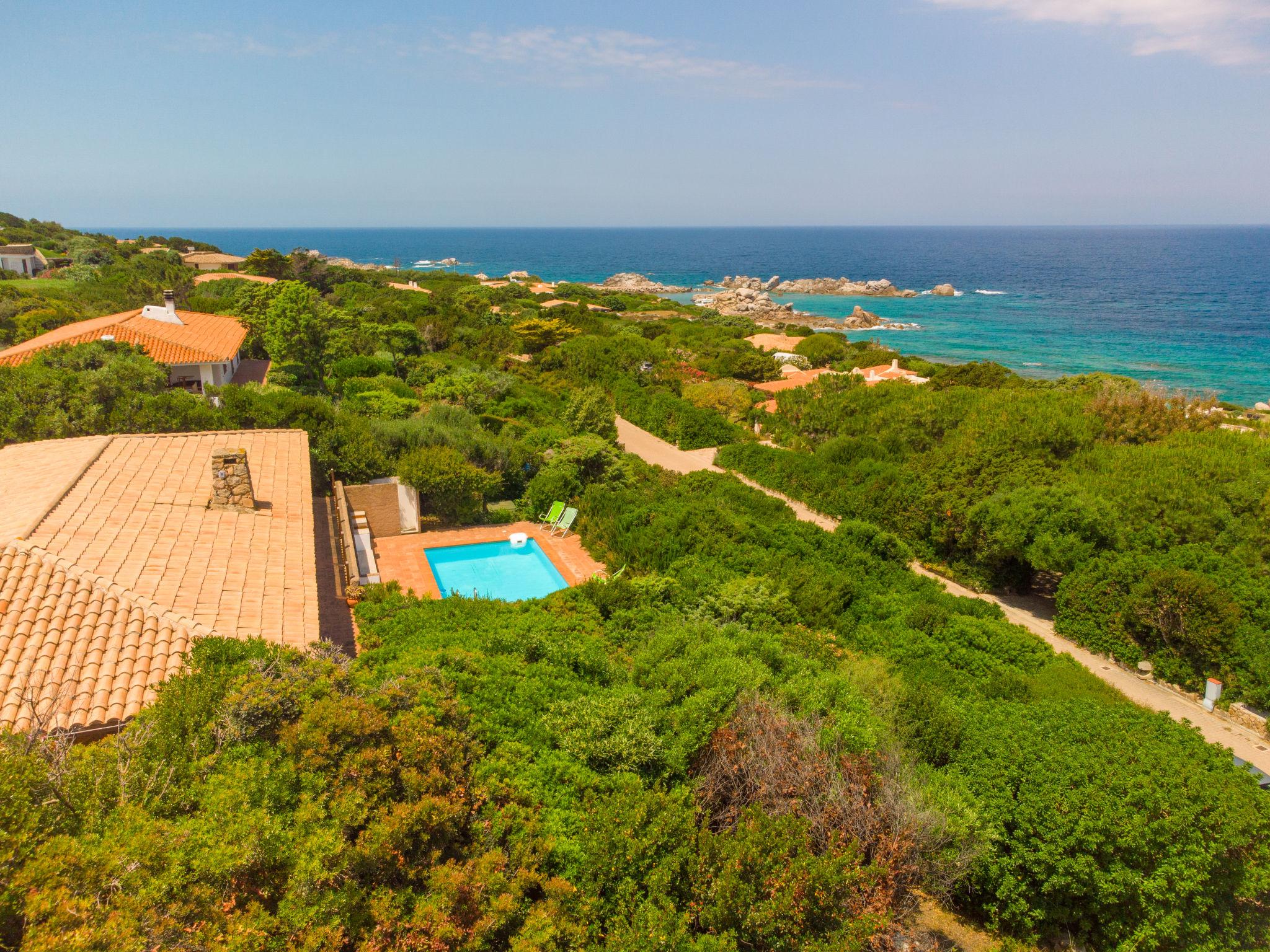 Foto 1 - Casa de 4 quartos em Aglientu com piscina privada e vistas do mar