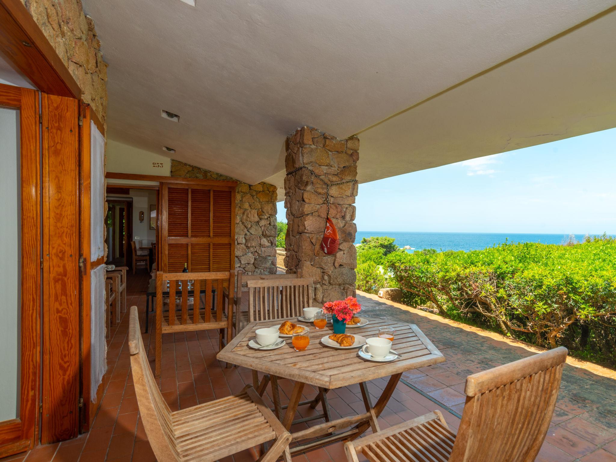 Foto 4 - Casa de 4 habitaciones en Aglientu con piscina privada y vistas al mar