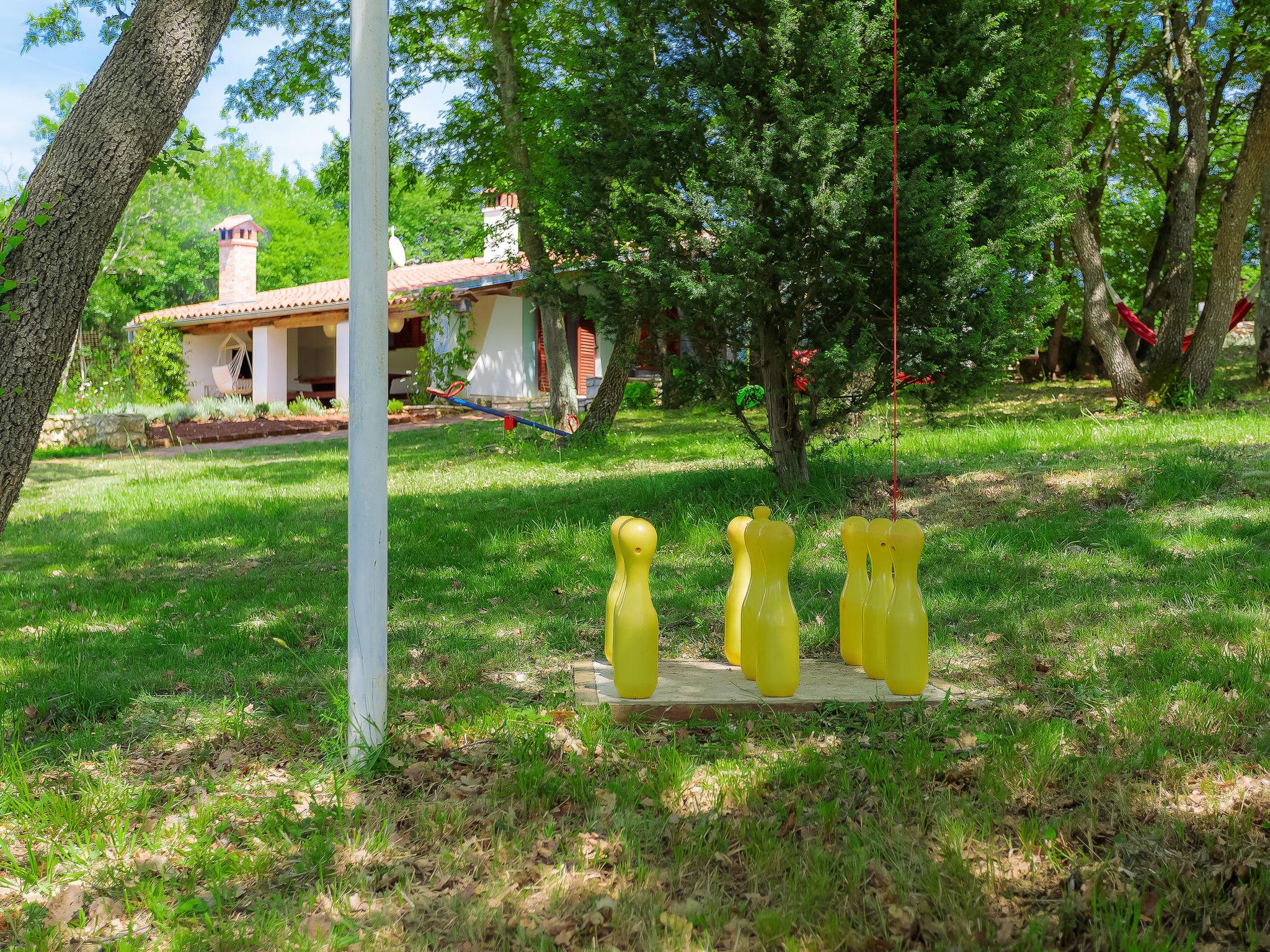 Photo 22 - Maison de 2 chambres à Marčana avec piscine privée et jardin