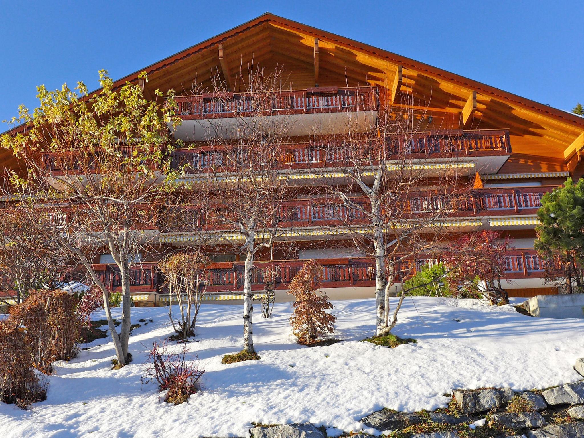 Photo 27 - 2 bedroom Apartment in Crans-Montana with garden and mountain view