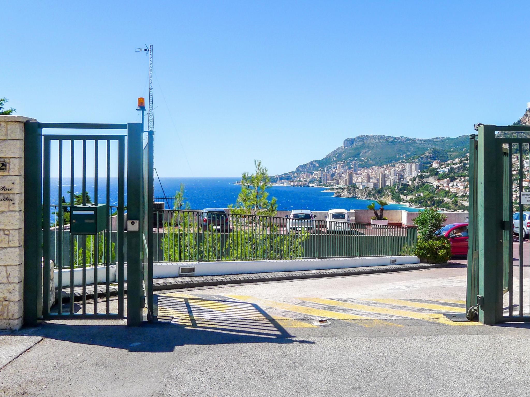 Foto 25 - Apartamento de 2 habitaciones en Roquebrune-Cap-Martin con piscina y vistas al mar