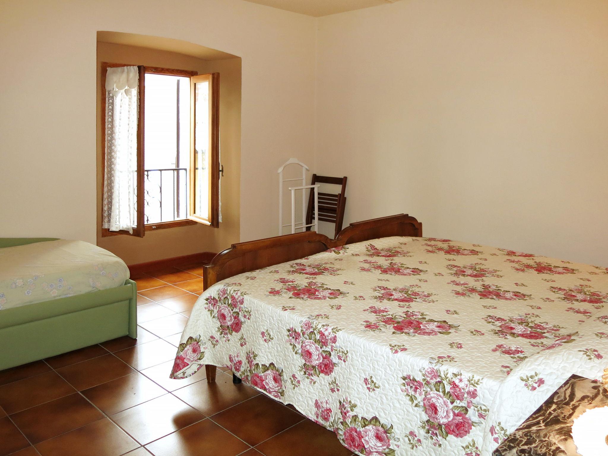 Photo 11 - Appartement de 2 chambres à Cossombrato avec piscine et jardin