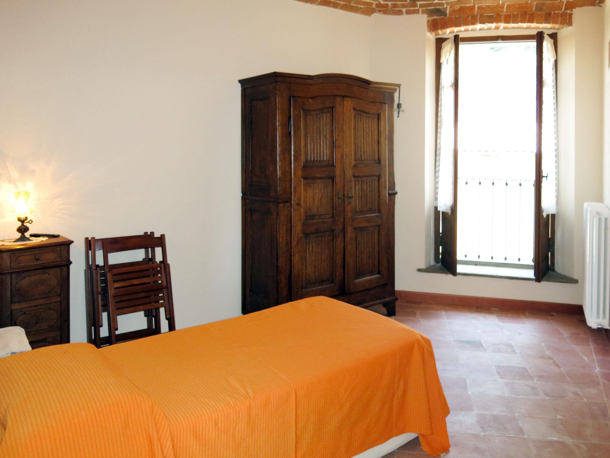 Foto 10 - Apartment mit 2 Schlafzimmern in Cossombrato mit schwimmbad und garten