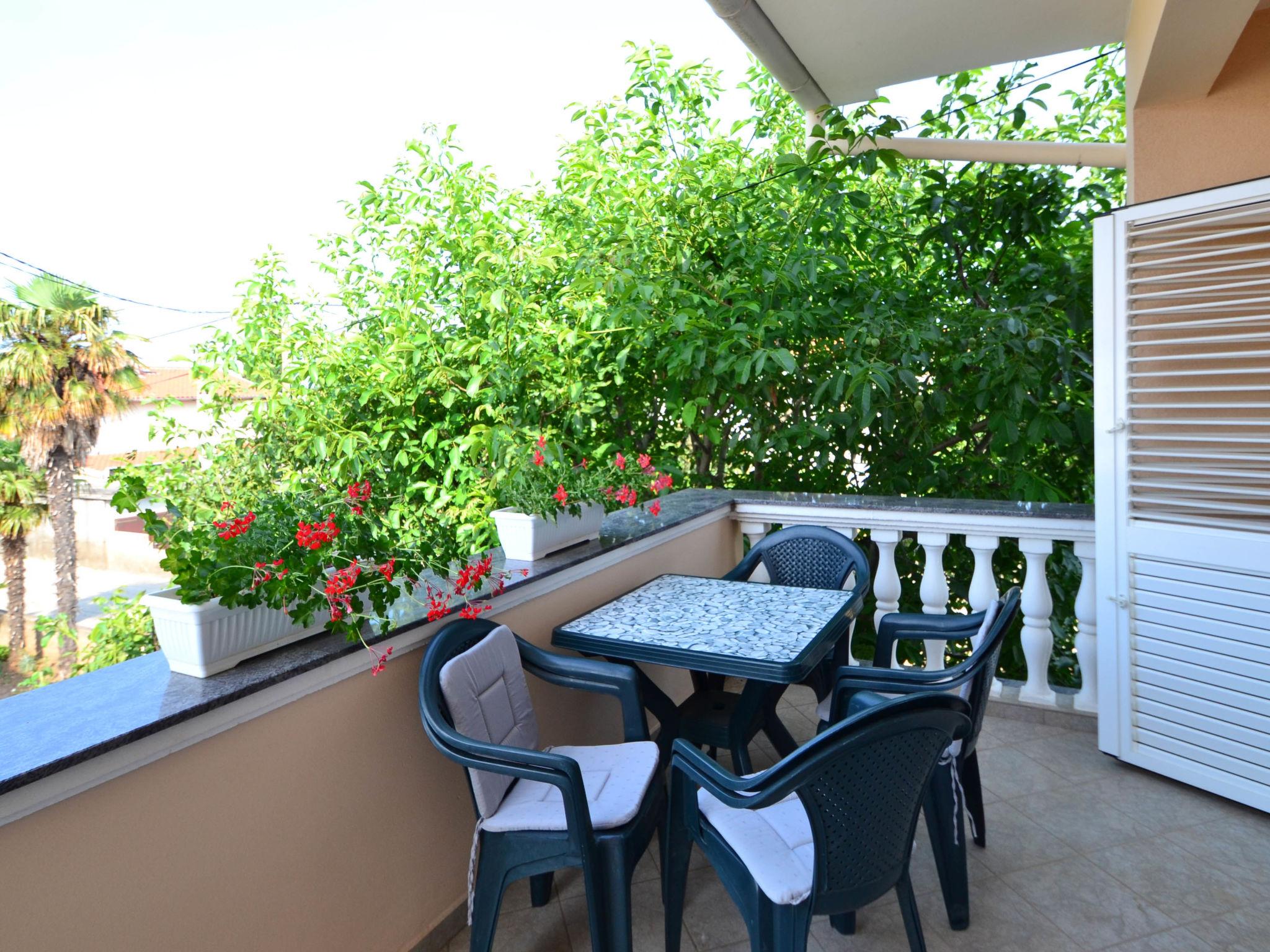 Photo 2 - 2 bedroom Apartment in Sukošan with terrace and sea view