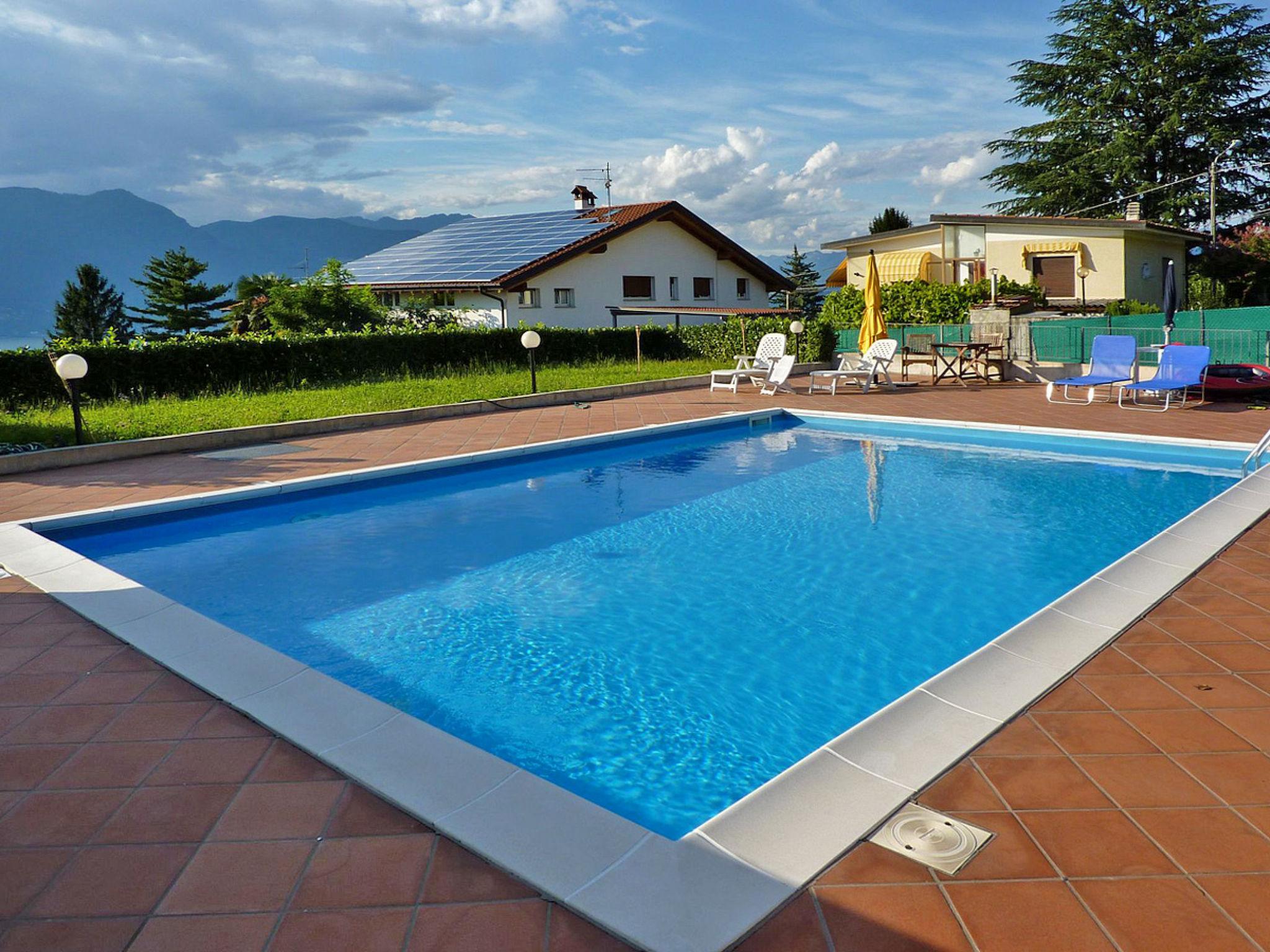 Foto 27 - Appartamento con 2 camere da letto a Porto Valtravaglia con piscina e vista sulle montagne