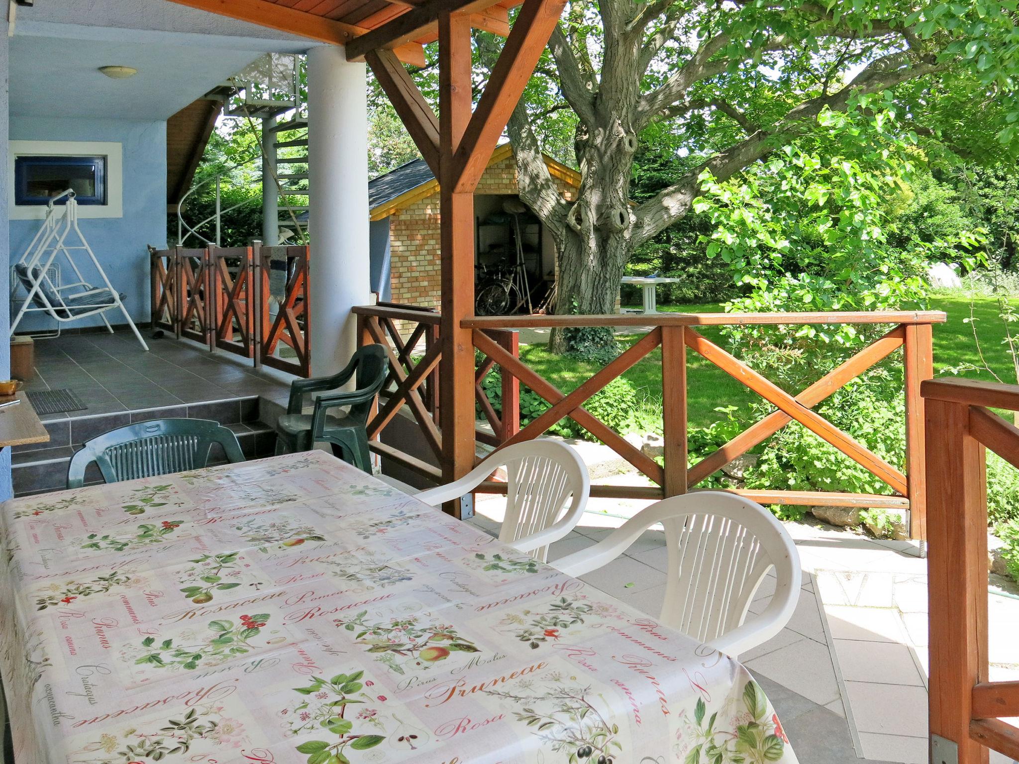 Foto 22 - Casa con 5 camere da letto a Balatonederics con piscina privata e giardino