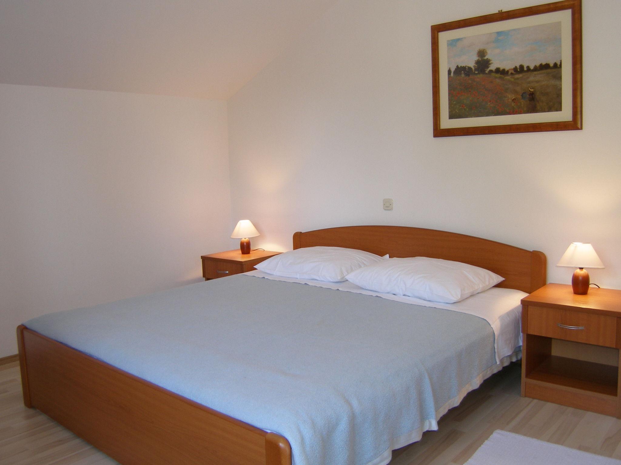Foto 10 - Appartamento con 1 camera da letto a Orebić con vista mare