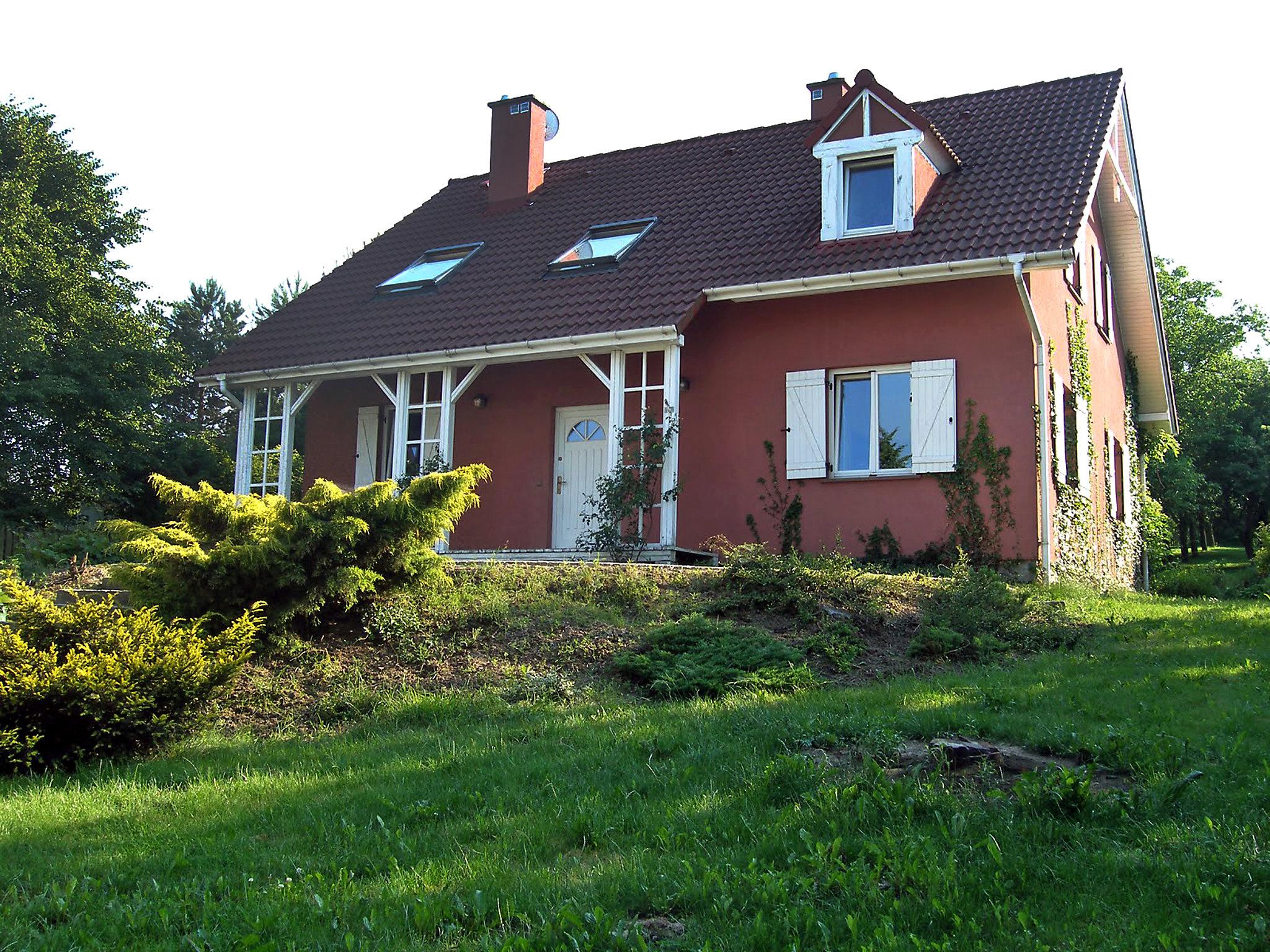 Foto 1 - Casa de 3 habitaciones en Zielonki con jardín y terraza